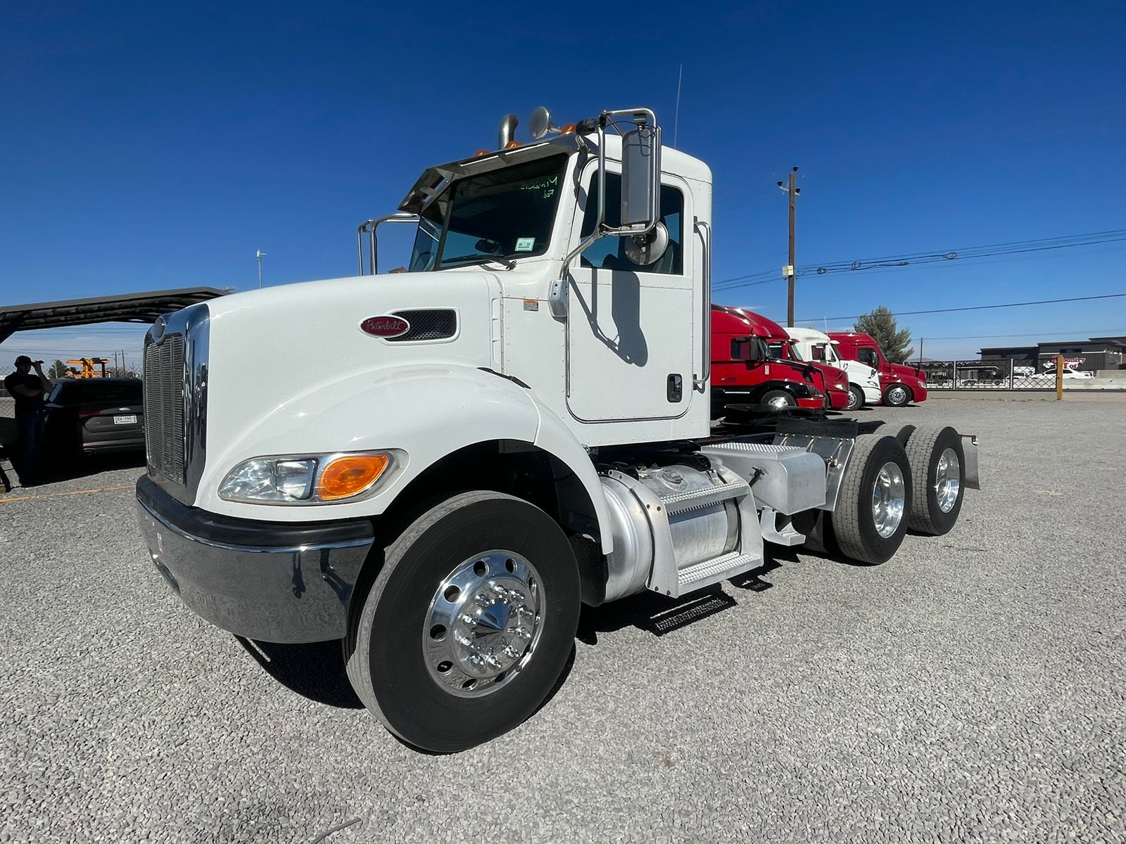 #1796 Camion Peterbilt 2015 Motor Paccar 42,000lb