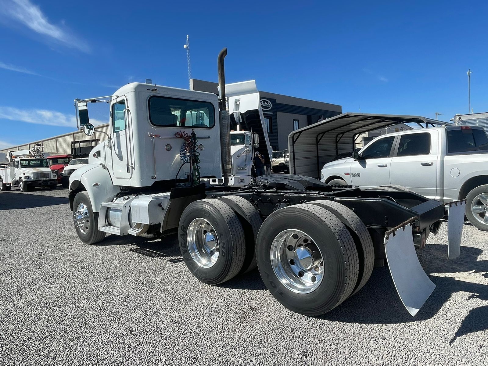 #1796 Camion Peterbilt 2015 Motor Paccar 42,000lb