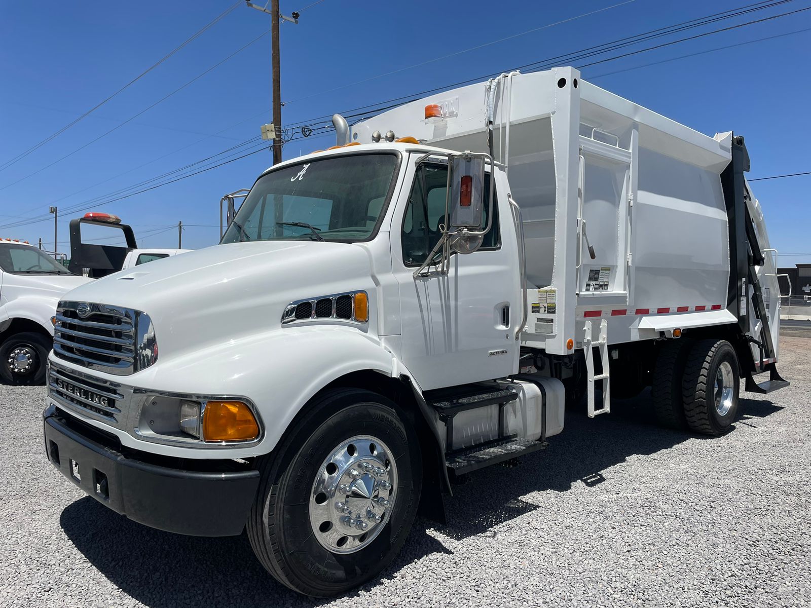 #1913 Camion Sterling 2007 para basura
