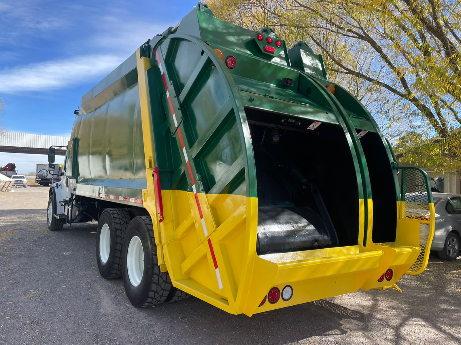 #1396 Camion Freightliner 2005 para basura