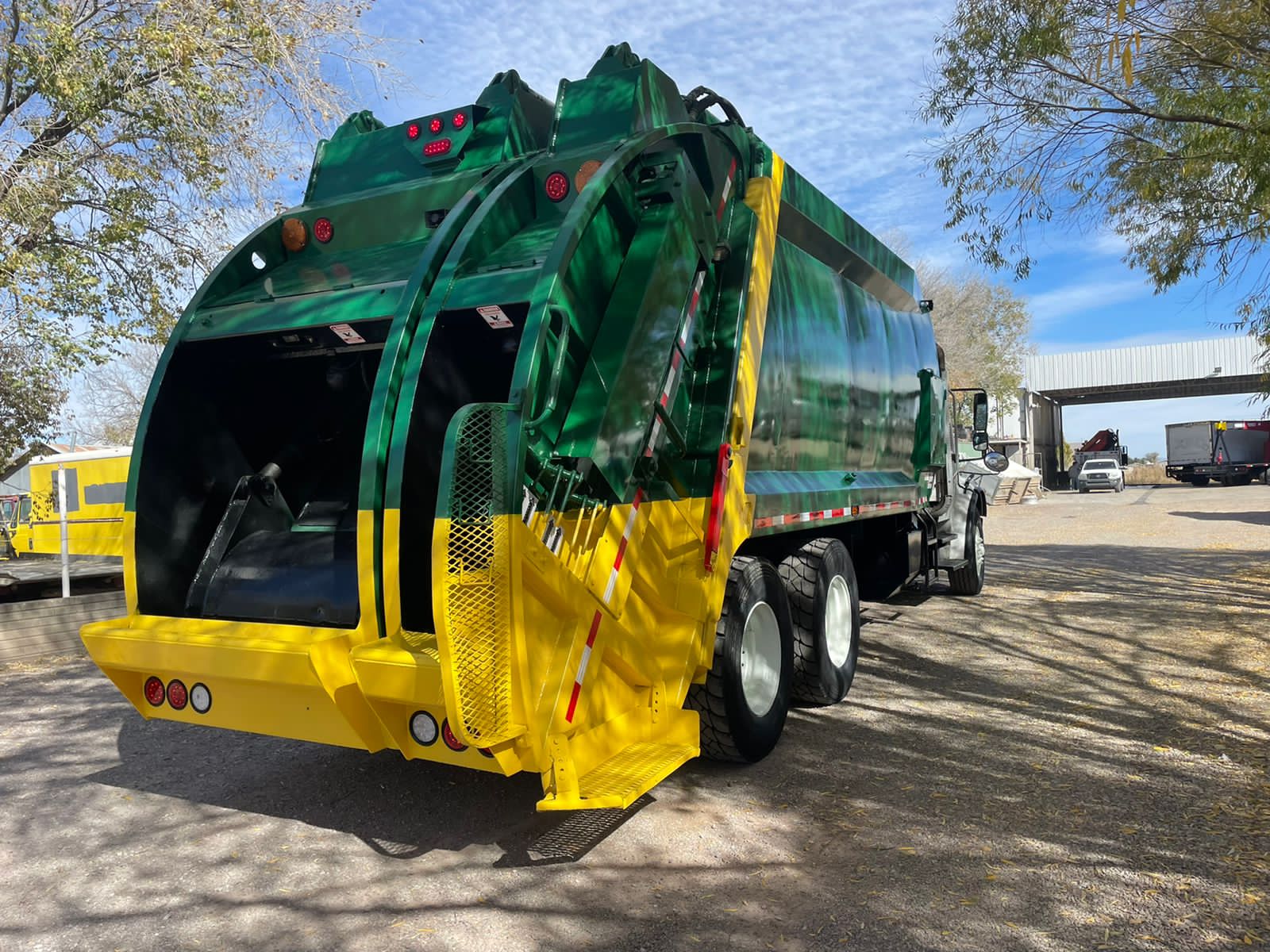 #1396 Camion Freightliner 2005 para basura