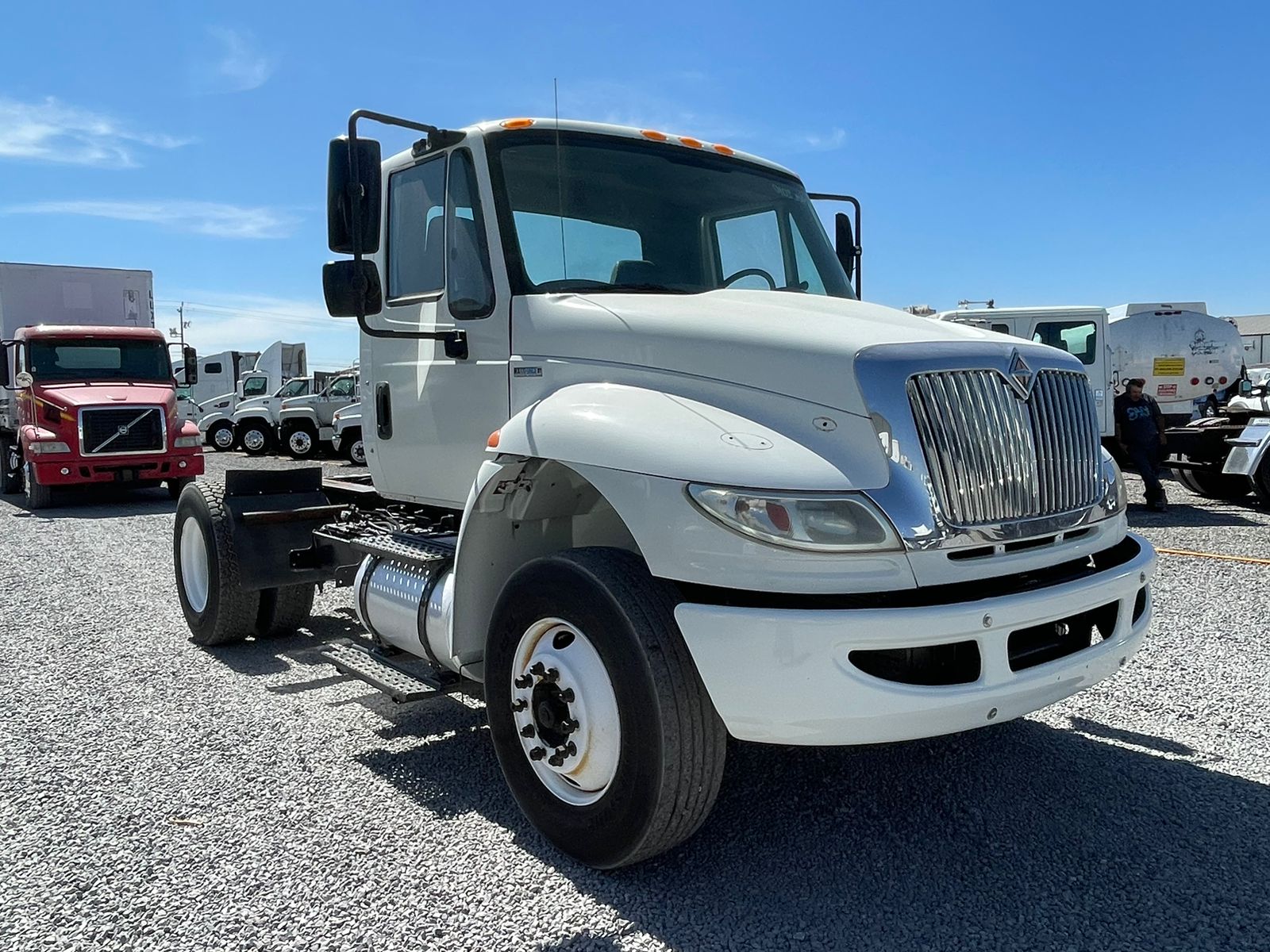 #1403 Camion International 2010 Motor Navistar 13,000lb tipo mulita