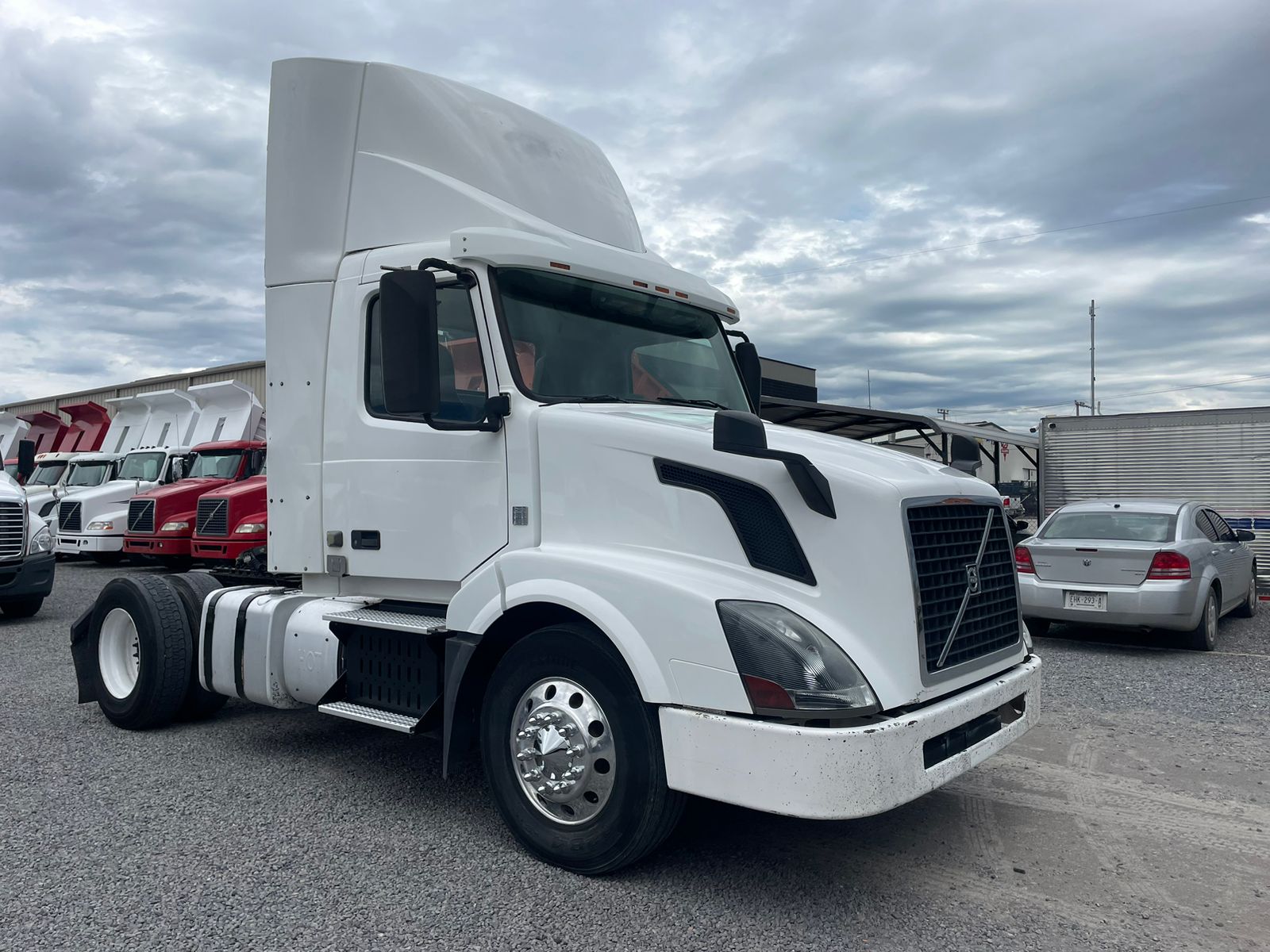 #2402 Camion Volvo 2012 Motor D13 Automatico 13,000lb