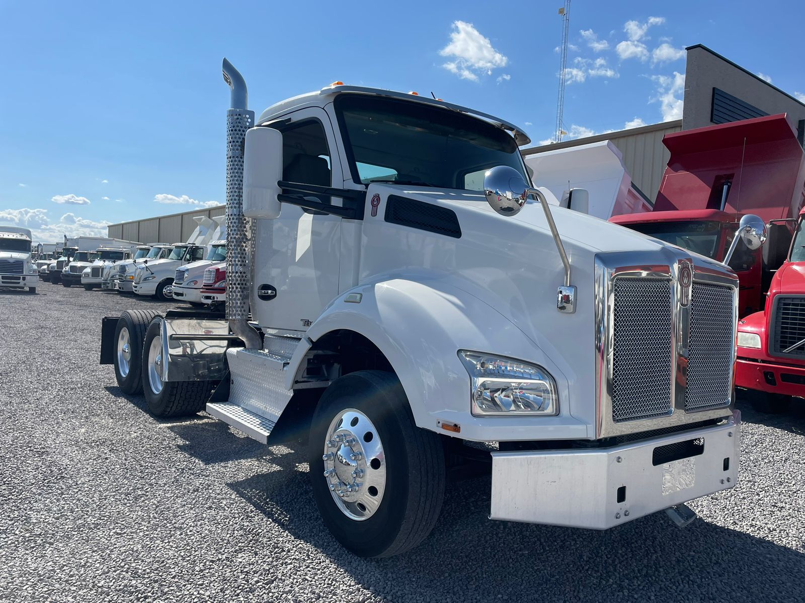 #2498 Camion Kenworth T880 2017 Motor Paccar 10vel. 42,000lb estatales