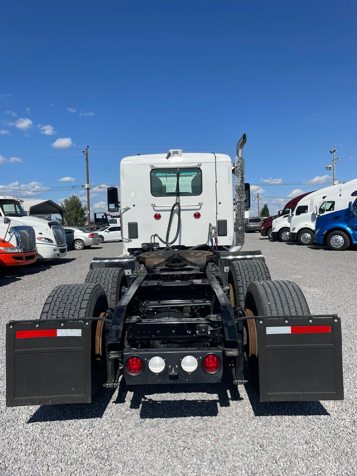 #2498 Camion Kenworth T880 2017 Motor Paccar 10vel. 42,000lb estatales