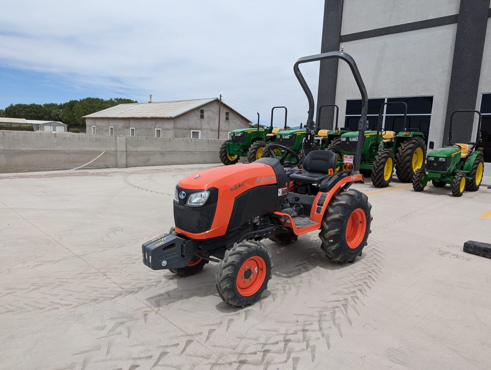#2401 Tractor b2401 Kubota 2022