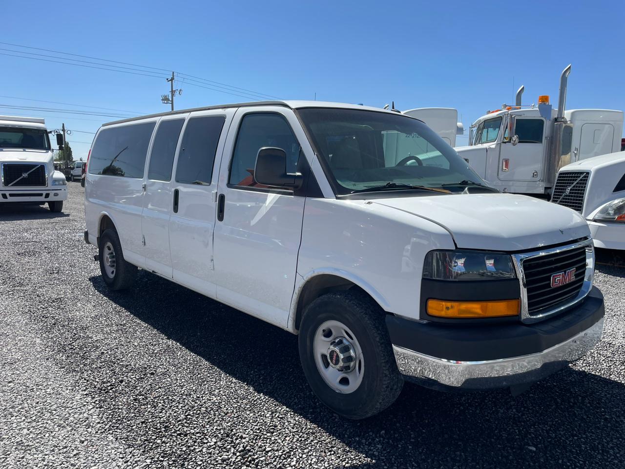 #115-R Camioneta GMC 2013 Automatico Motor 4.8L para 12 Pasajeros