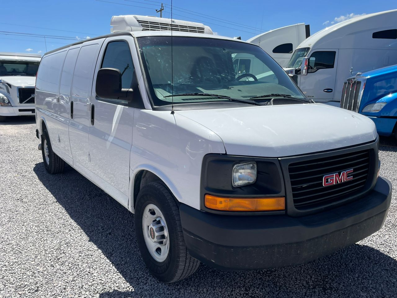 #116-R Camioneta GMC 2014 Refrigeración Thermo King Motor Diesel 6.6L Automatico con Decreto