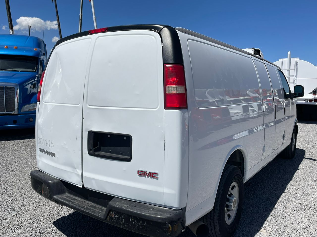 #116-R Camioneta GMC 2014 Refrigeración Thermo King Motor Diesel 6.6L Automatico con Decreto