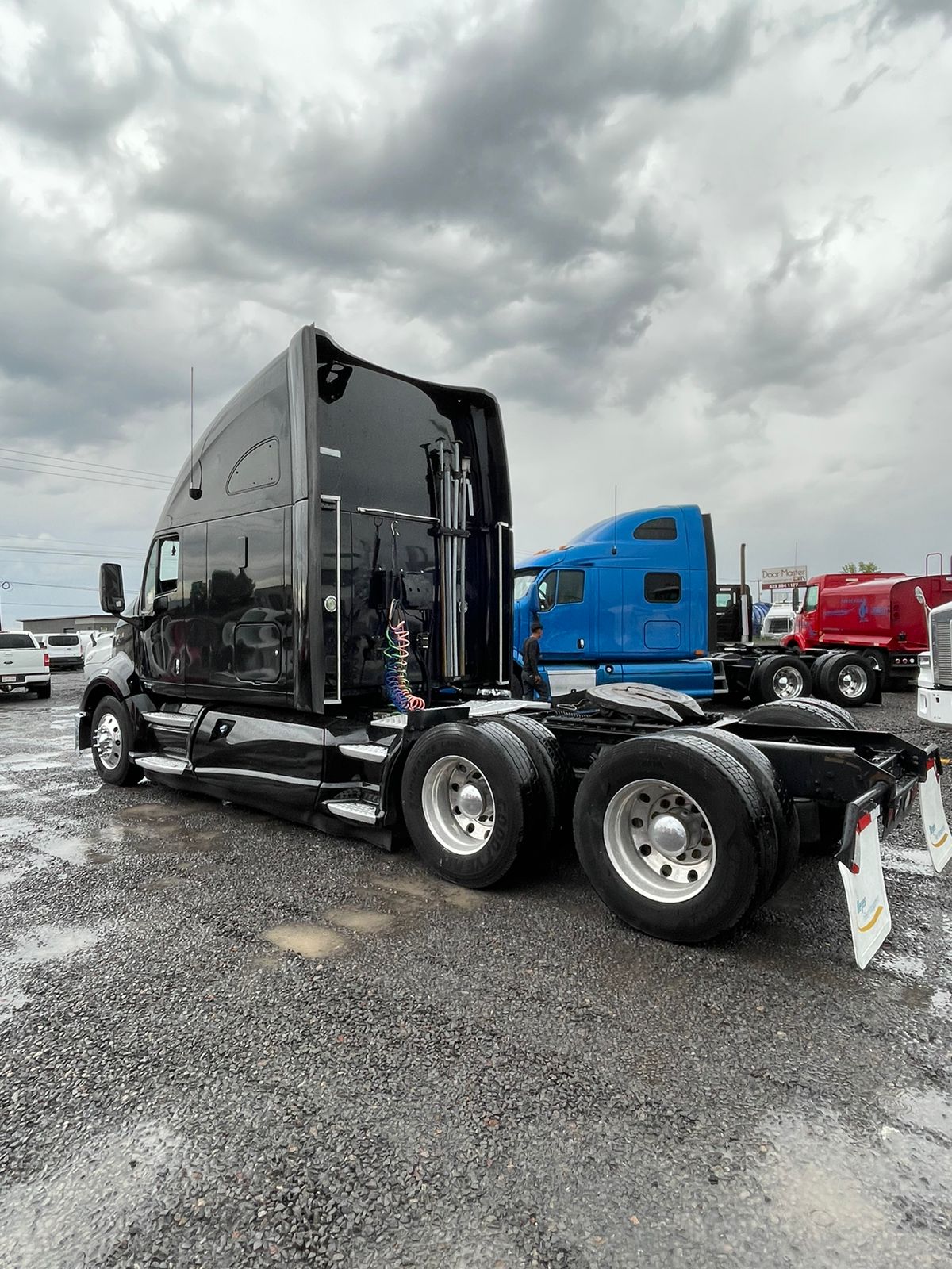 #1975 Camion Kenworth 2012 Motor Cummins ISX15-400hp 18vel. 42,000lb placas estatales