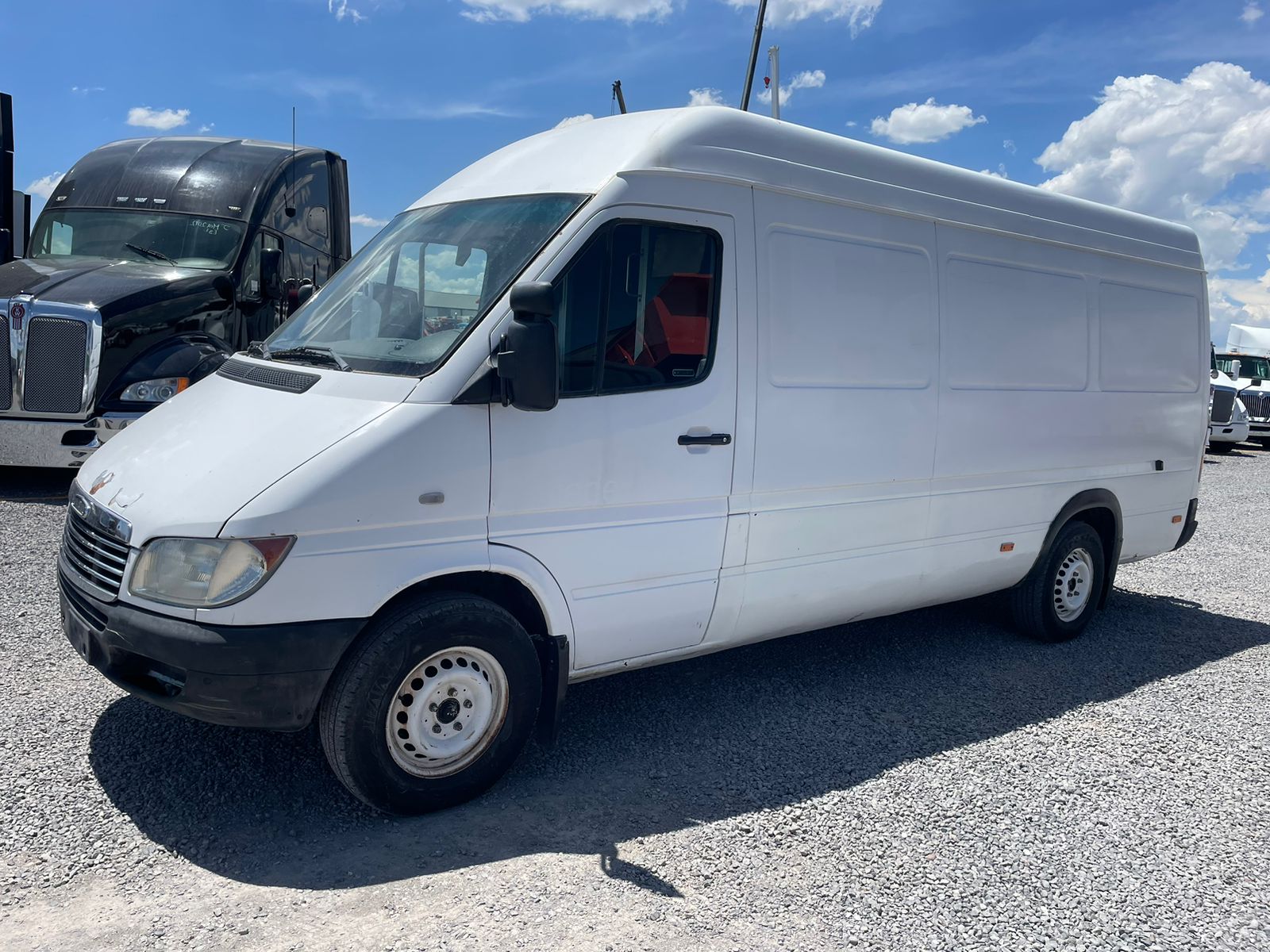 #101-R Camioneta Freightliner 2003 Motor Mercedes Automatico Importado con Decreto