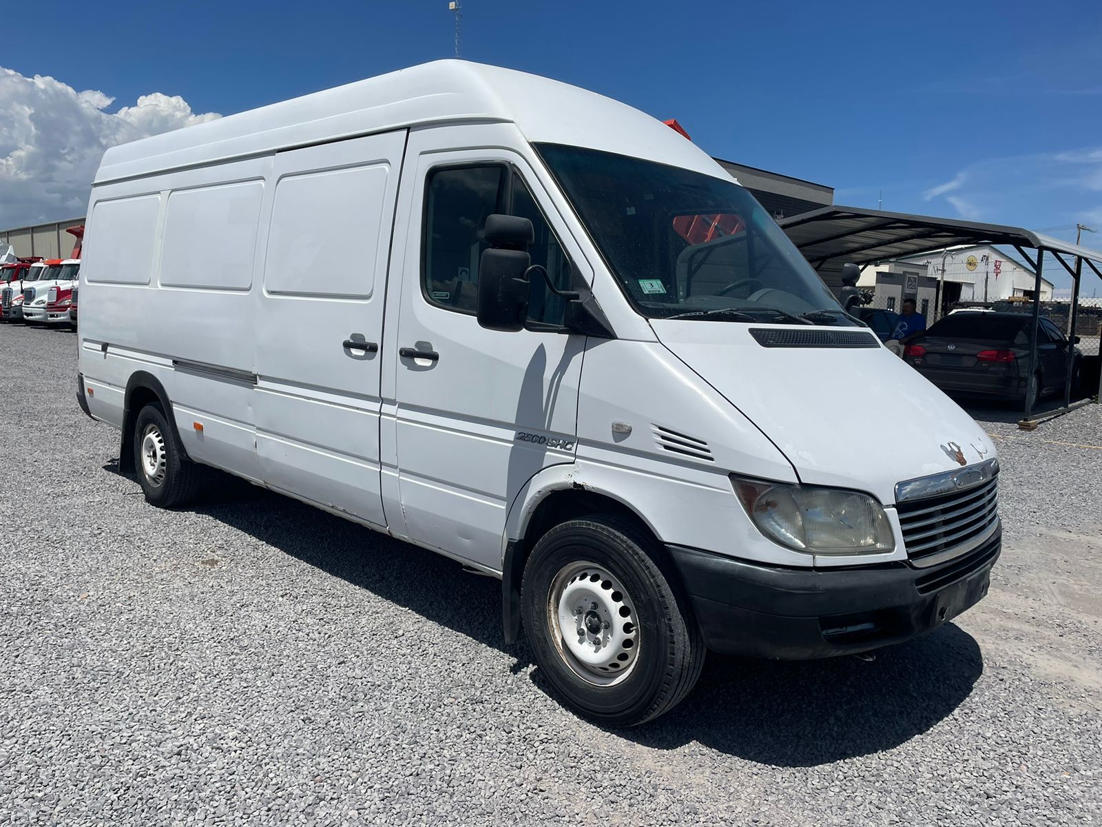 #101-R Camioneta Freightliner 2003 Motor Mercedes Automatico Importado con Decreto