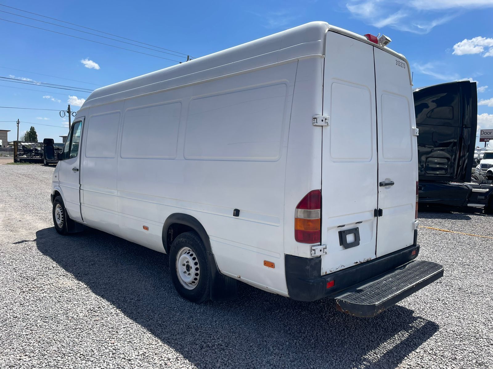 #101-R Camioneta Freightliner 2003 Motor Mercedes Automatico Importado con Decreto