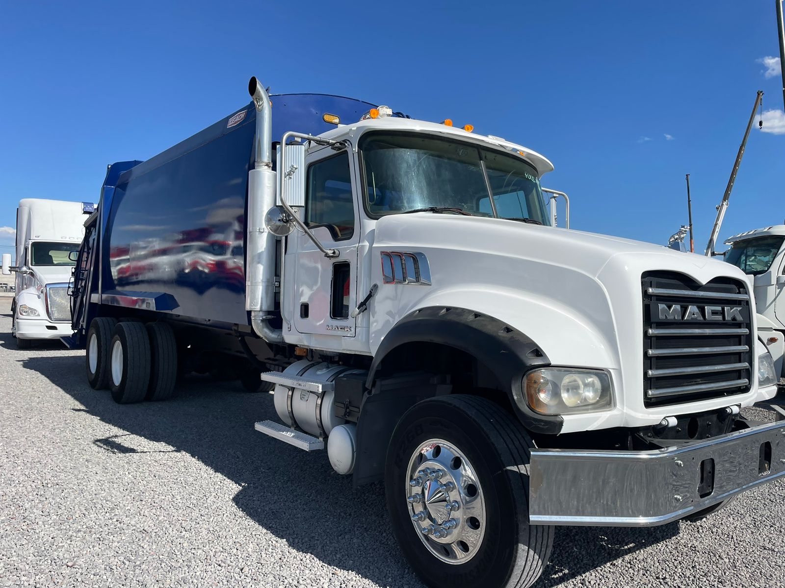 #1977 Camion para basura Mack 2007 Motor Mack Automatico 42,000lb