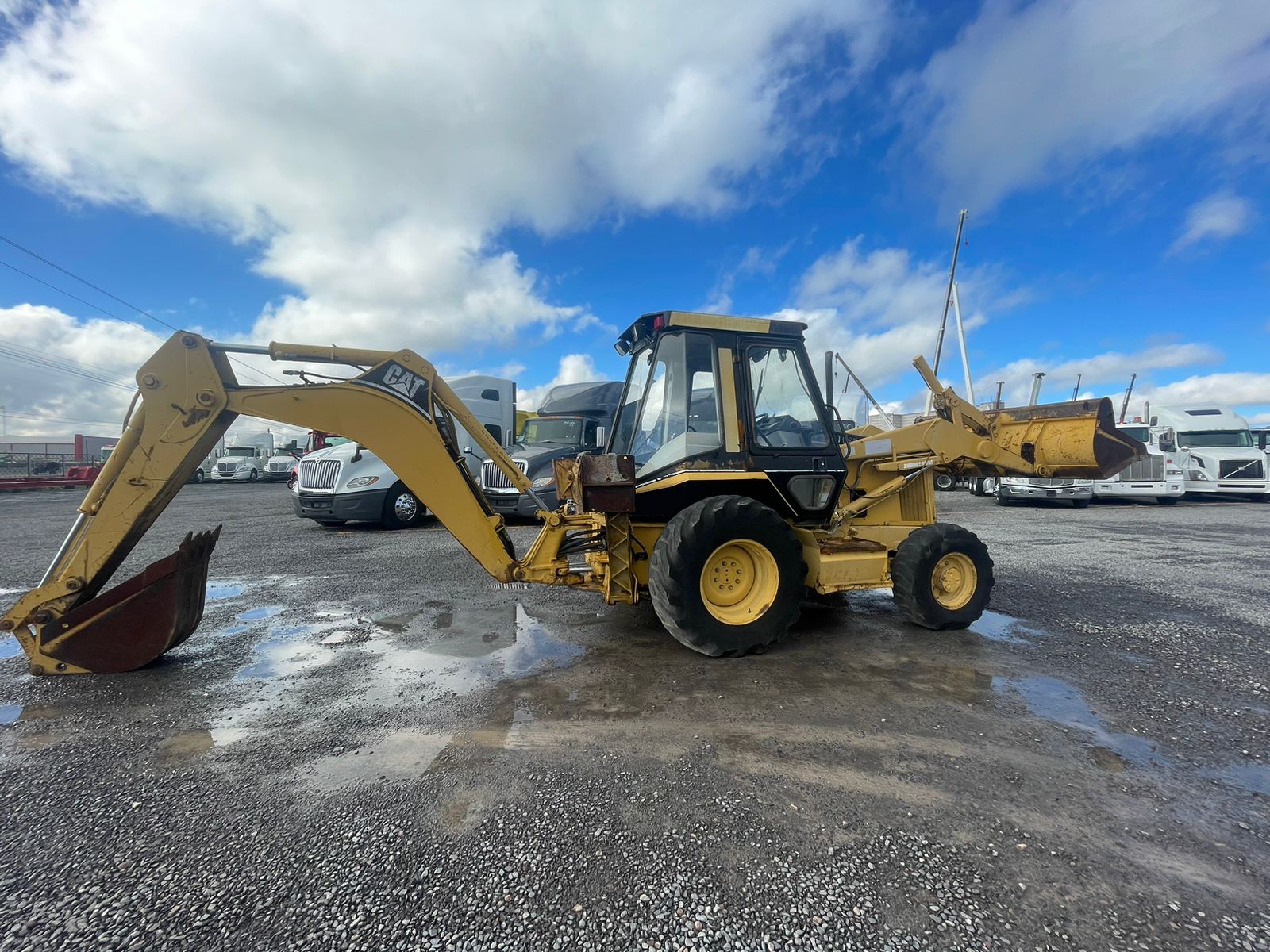 #2492 Retroexcabadora Marca Caterpillar 416-B 12791 Horas