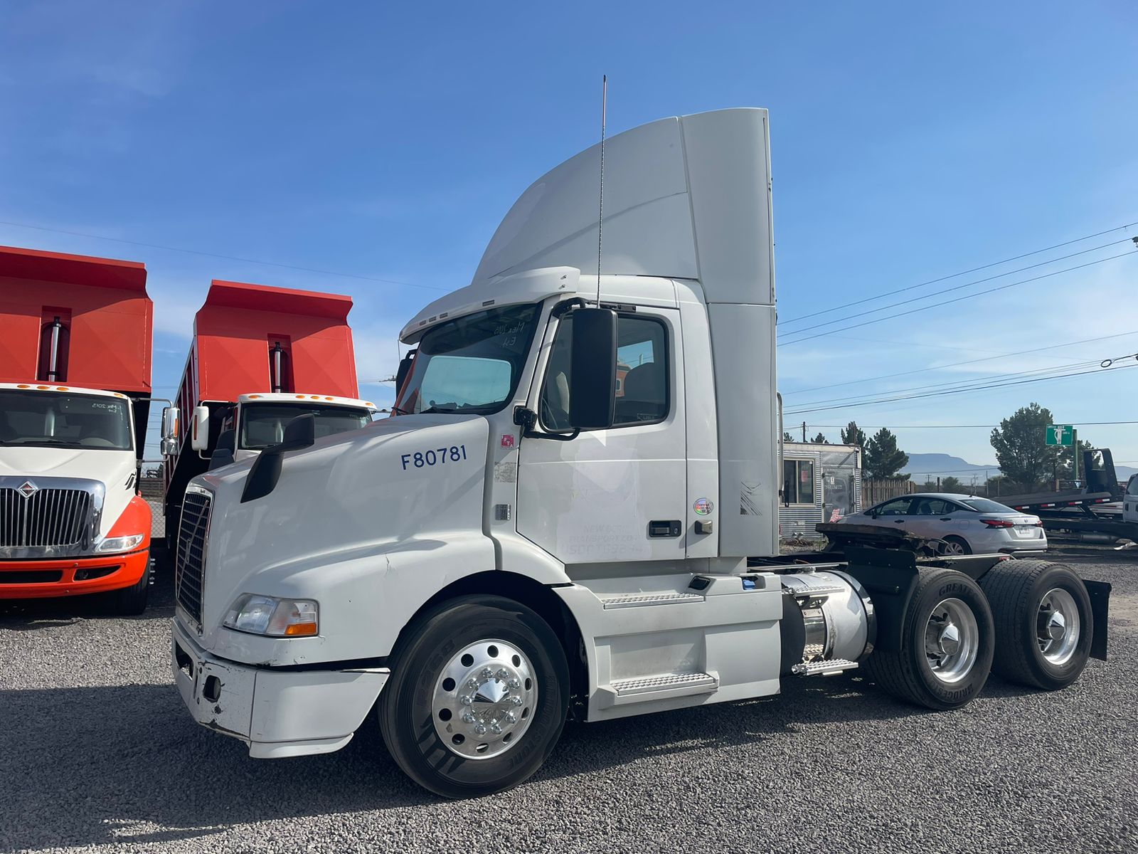#2579 Camion Volvo 2015 Motor Volvo D13 Automático 13,000lb