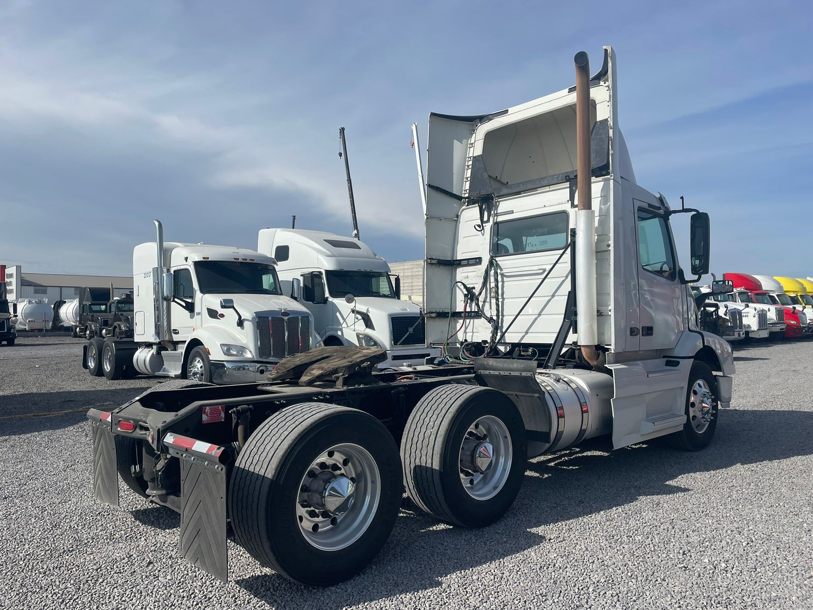 #2579 Camion Volvo 2015 Motor Volvo D13 Automático 13,000lb
