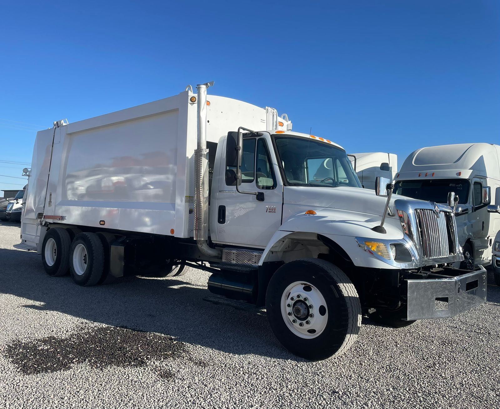 #2378 Camion de basura International 2007 Motor Navistar Automatico 42,000lb