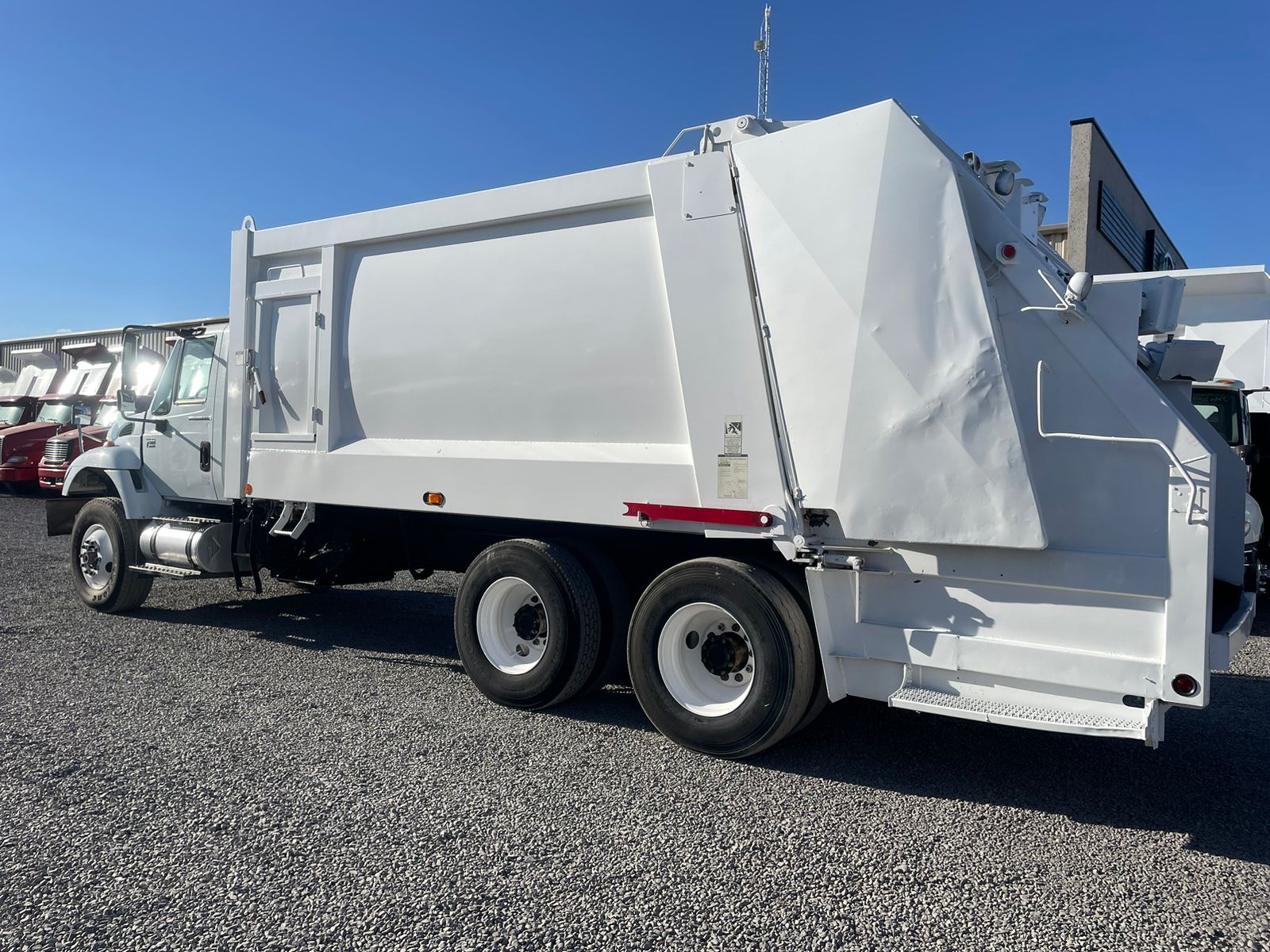 #2378 Camion de basura International 2007 Motor Navistar Automatico 42,000lb