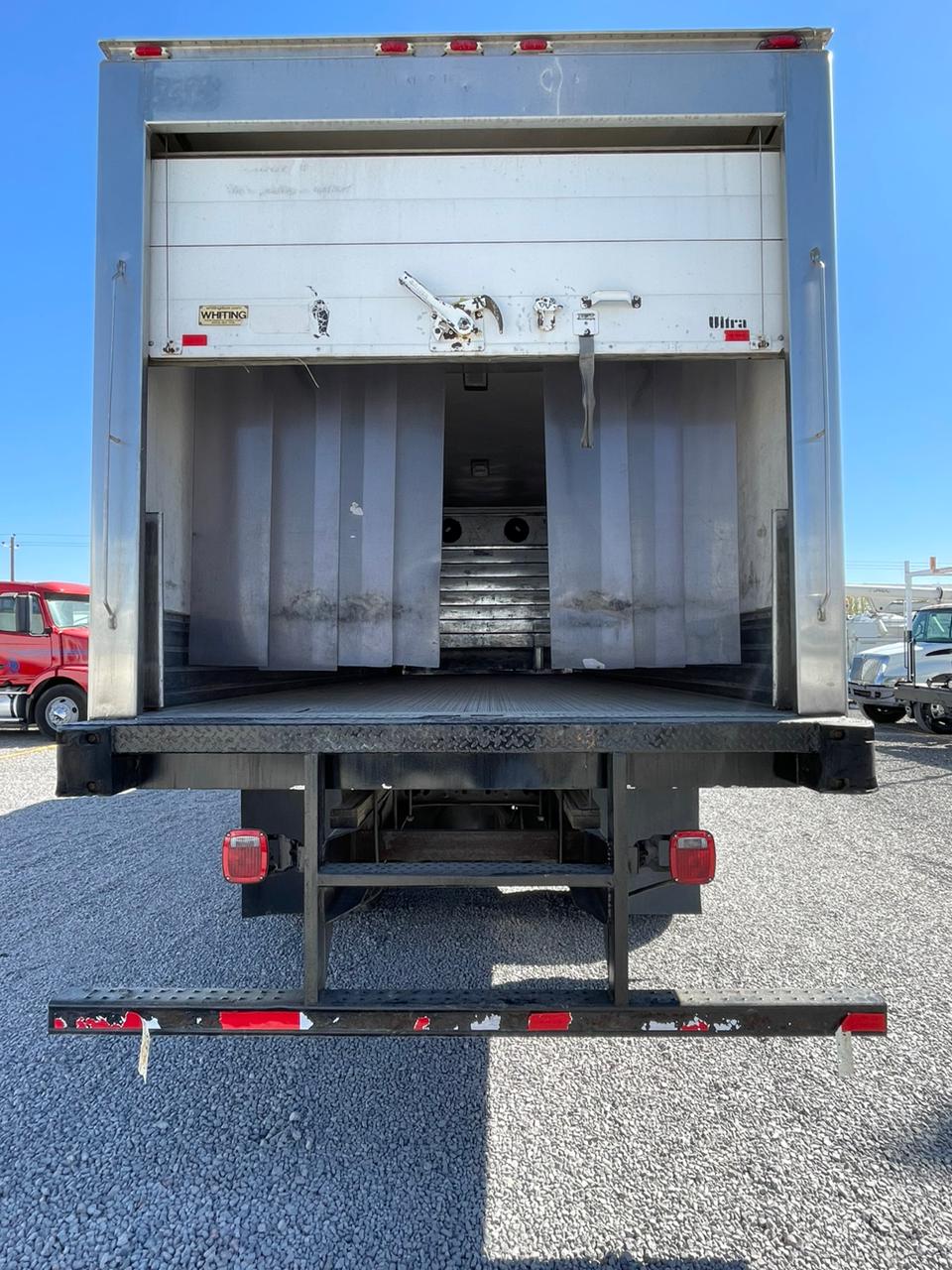 #2634 Camion con Caja refrigerada 24' International 2016 Motor Navistar Automático 42,000lb Unidad Thermo King Placas federales