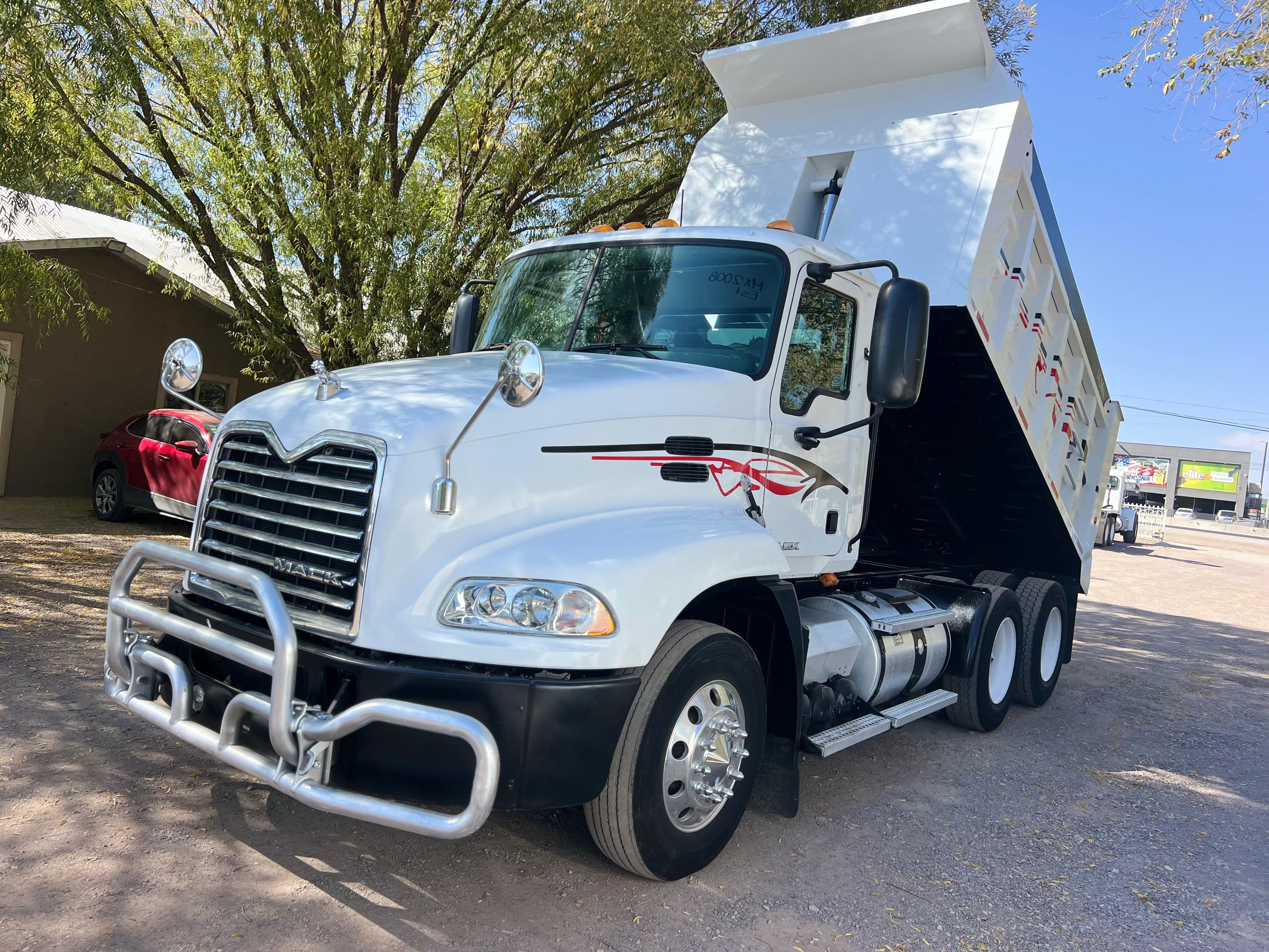 #2416 Camion Volteo Dompe 14 mts Mack 2008 Motor Mack MP7-385hp Estándar 10 vel. 42,000lb