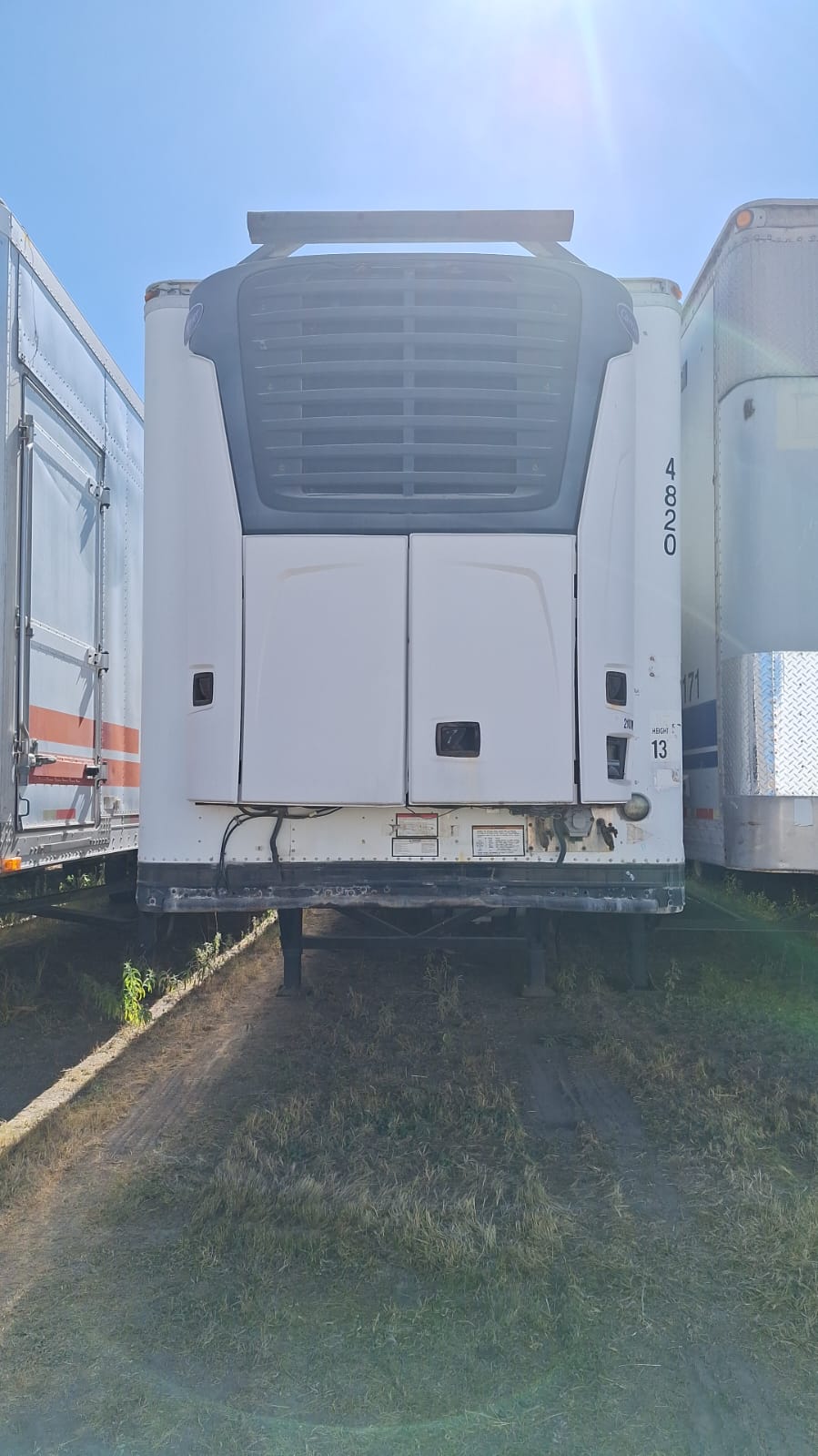 #916 Caja refrigerada 48' Marca Great Danes 2004 Unidad Marca Carrier Suspensión de Aire Puerta de Cortina