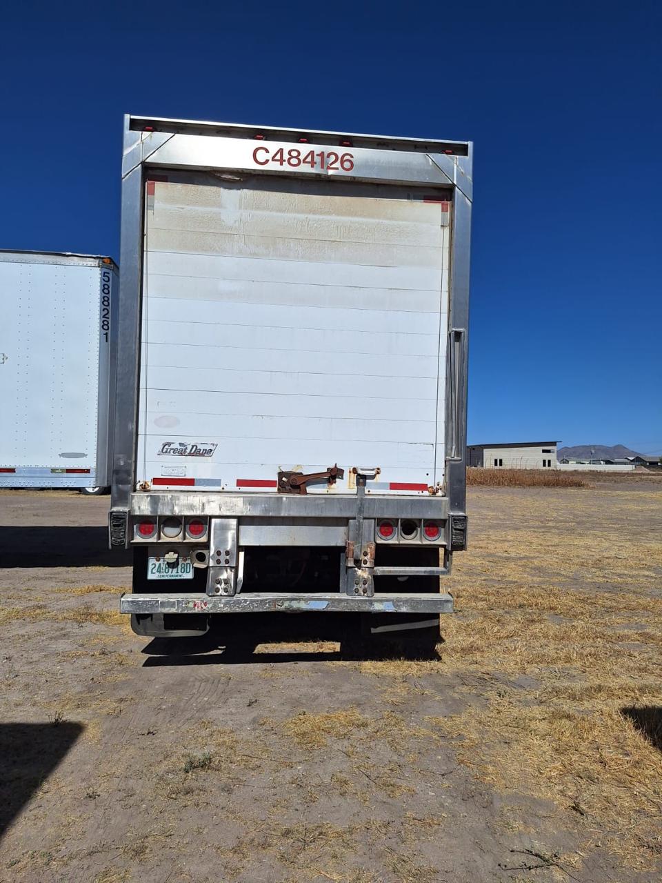 #916 Caja refrigerada 48' Marca Great Danes 2004 Unidad Marca Carrier Suspensión de Aire Puerta de Cortina