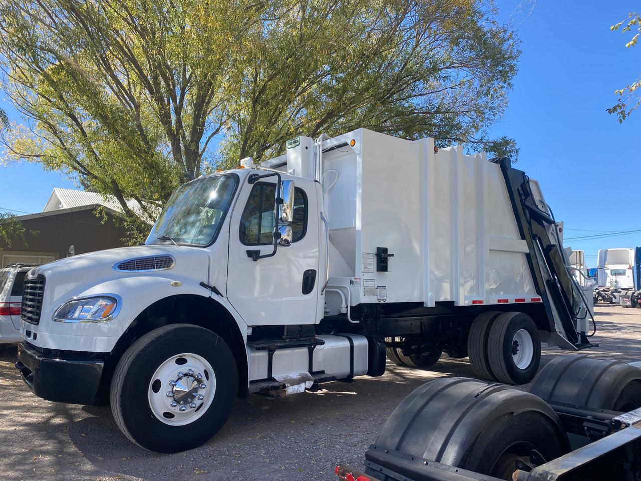 #1746 Camión de Basura Freightliner Modelo M2 2015 Motor Cummins Automático 1,300lb