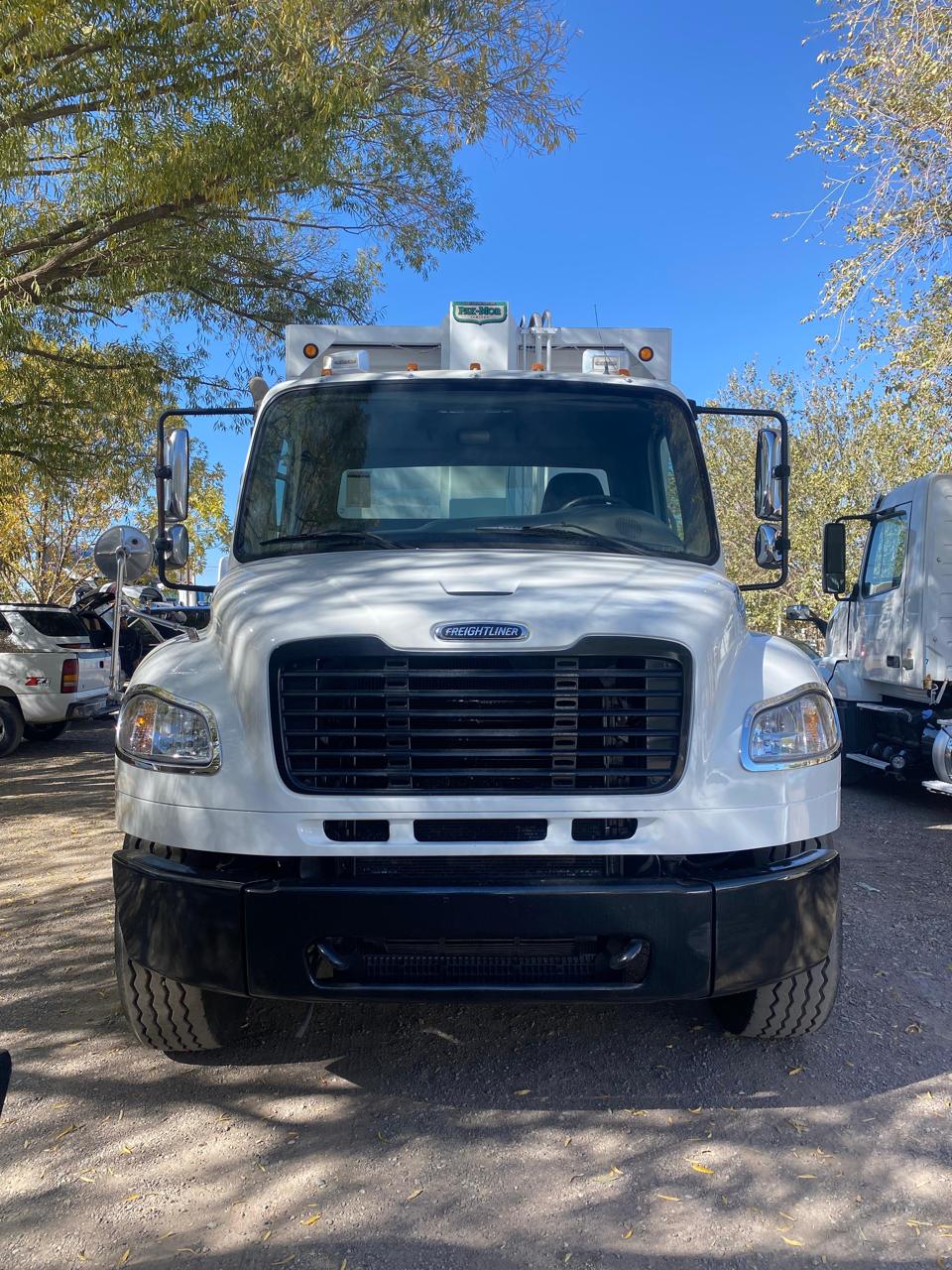 #1746 Camión de Basura Freightliner Modelo M2 2015 Motor Cummins Automático 1,300lb