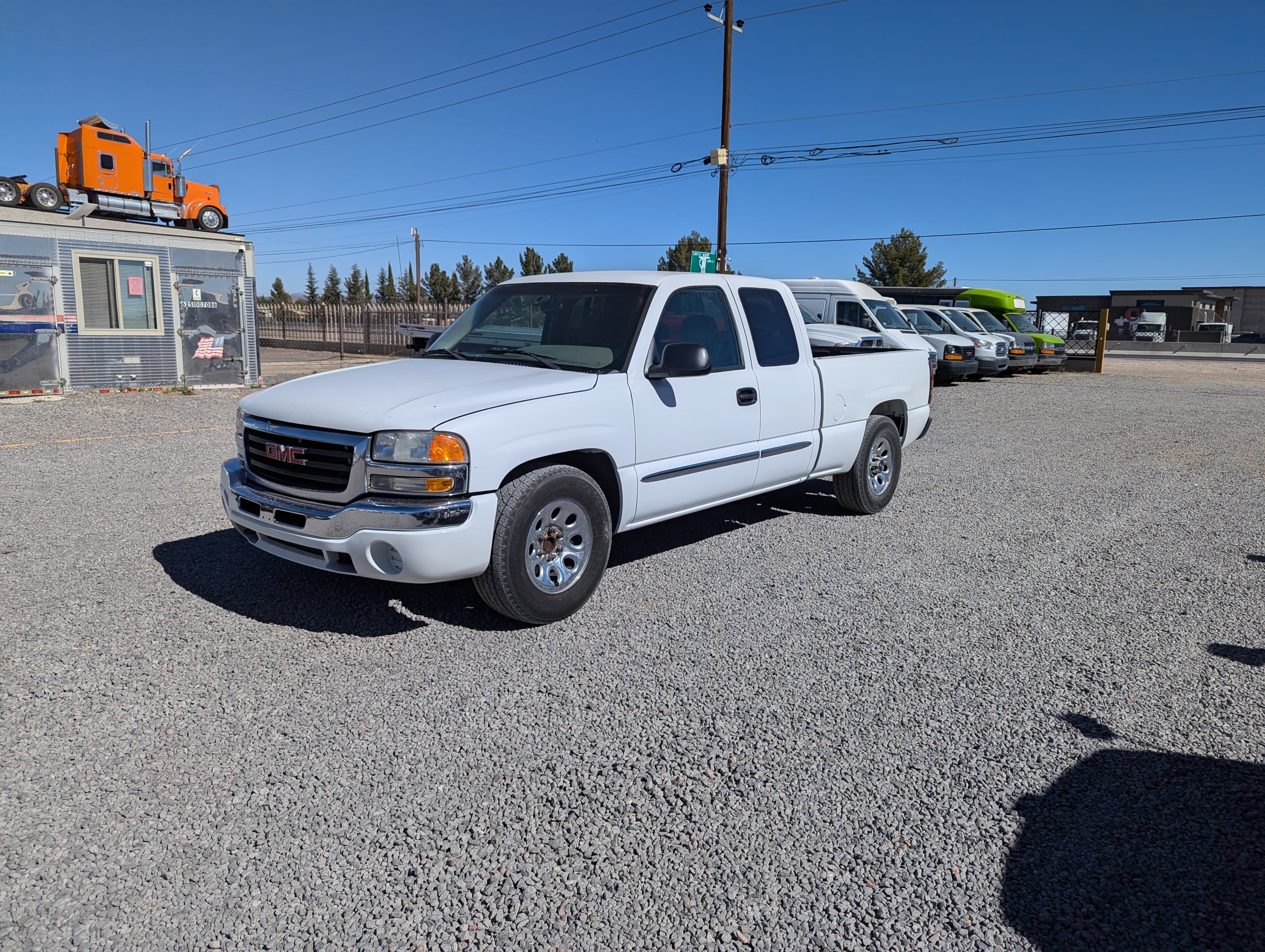 #141-R Camioneta Chevrolet GMC Sierra 2005 Motor Gasolina 4.8L V8