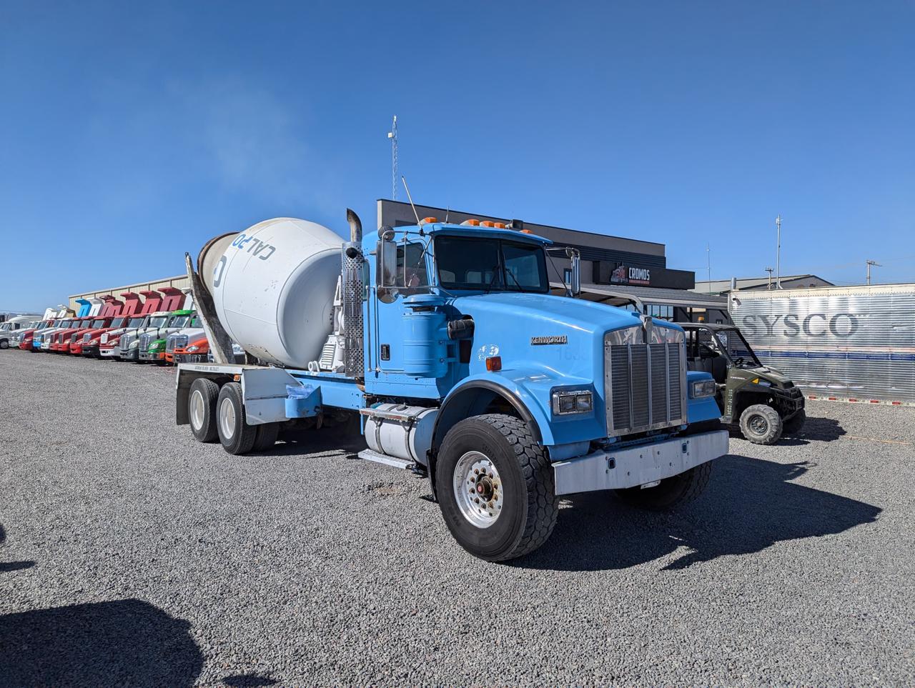 #2693 Trompo Kenworth 1999 Motor Caterpillar Estándar 15 Vel. 46,000lb
