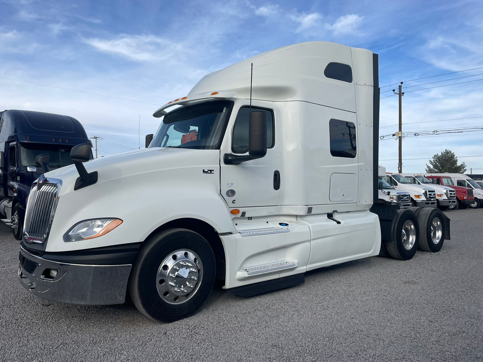 #2787 Camion International Modelo LT625 2019 Motor Cummins X15 Automático 42,000lb