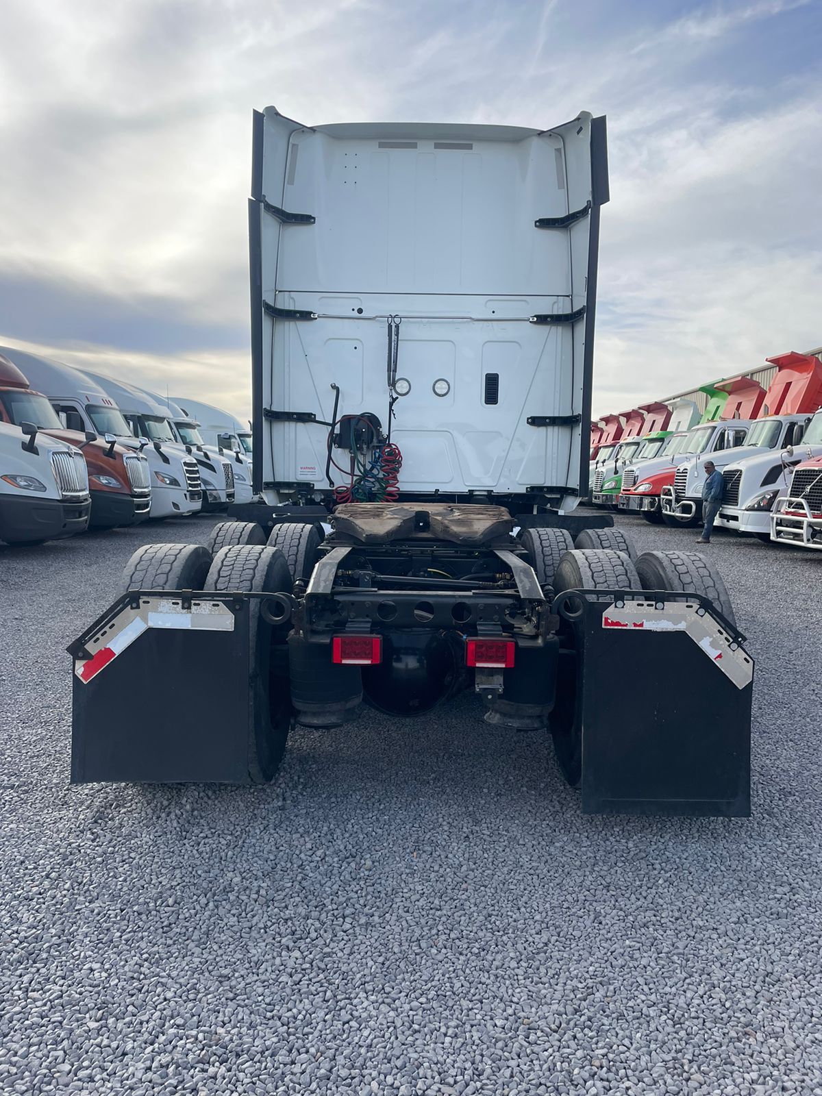 #2787 Camion International Modelo LT625 2019 Motor Cummins X15 Automático 42,000lb