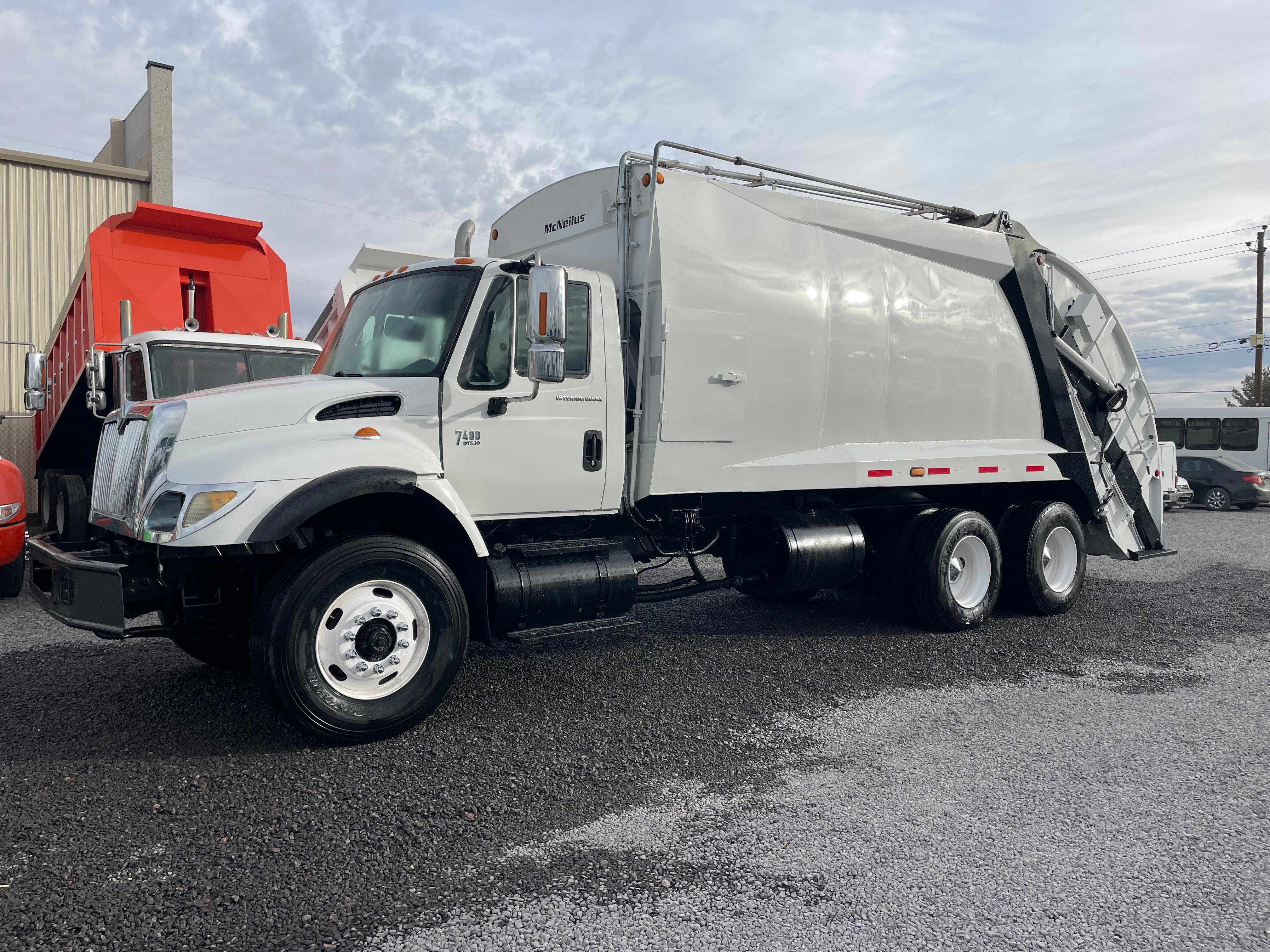 #2346 Camion de Basura International 2005 Motor Navistar Automatico 42,000lb
