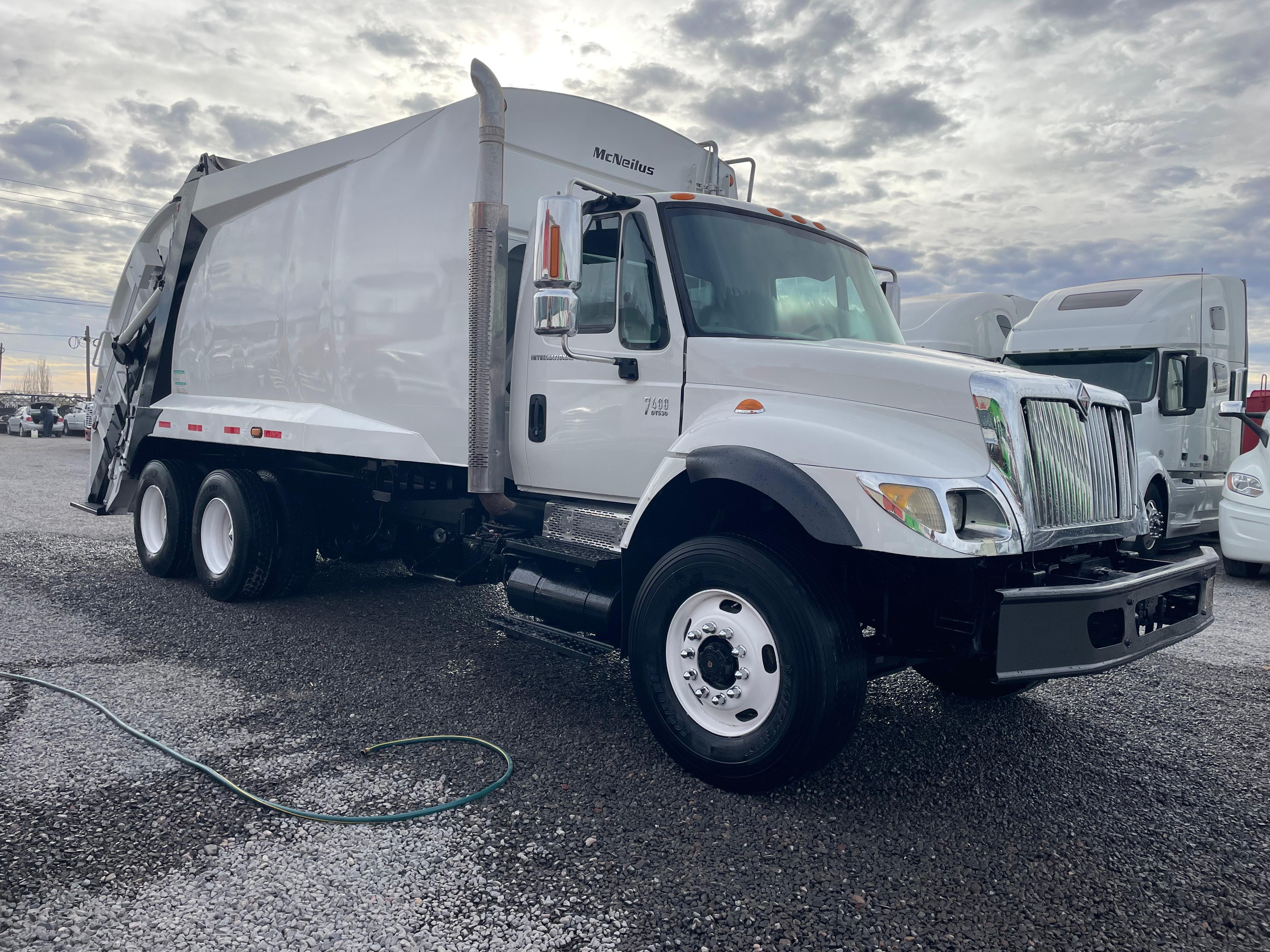 #2346 Camion de Basura International 2005 Motor Navistar Automatico 42,000lb