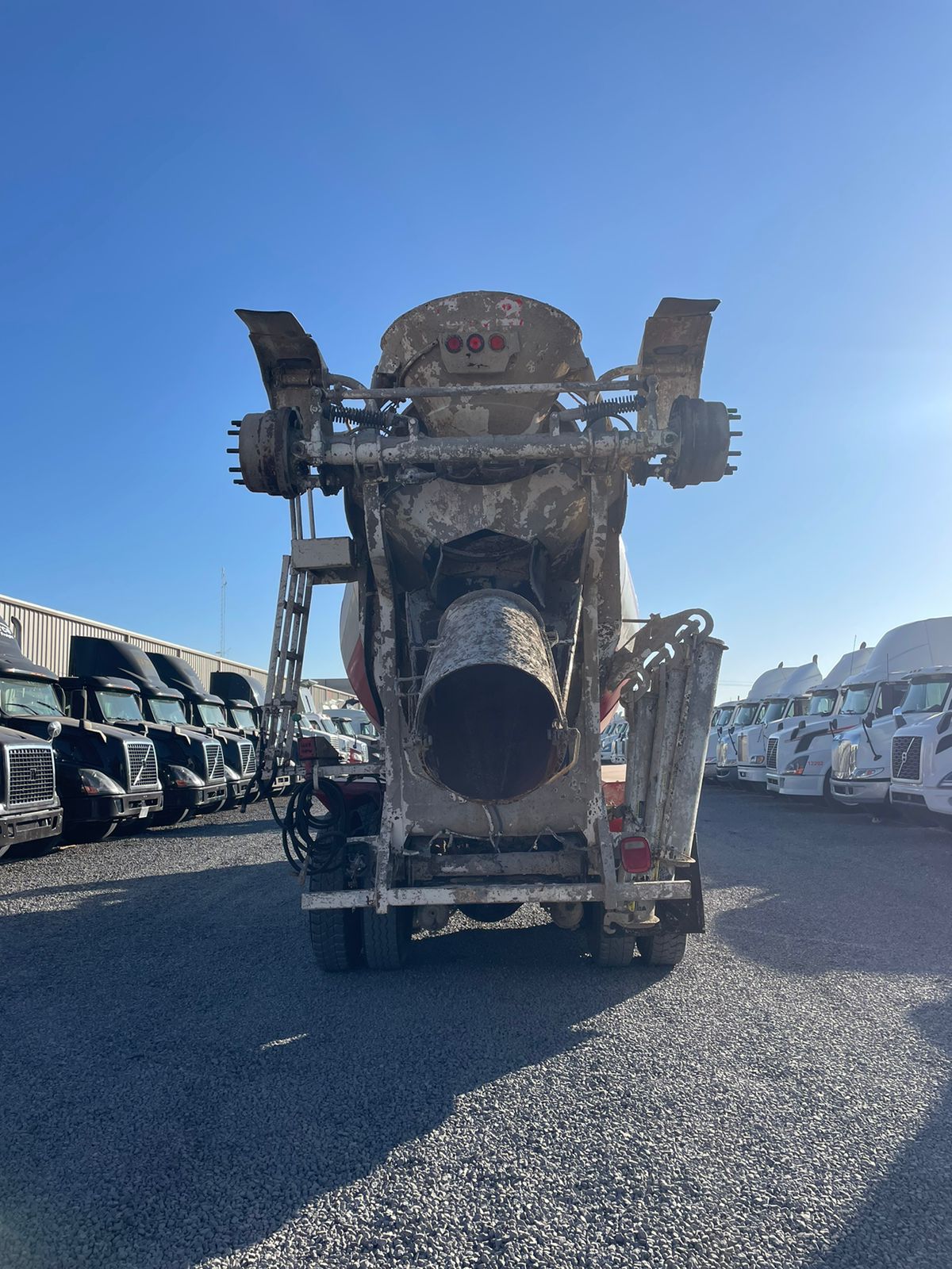 #2781 Trompo Peterbilt 1999 Caterpillar Estandar 15 Vel. 46,000lb