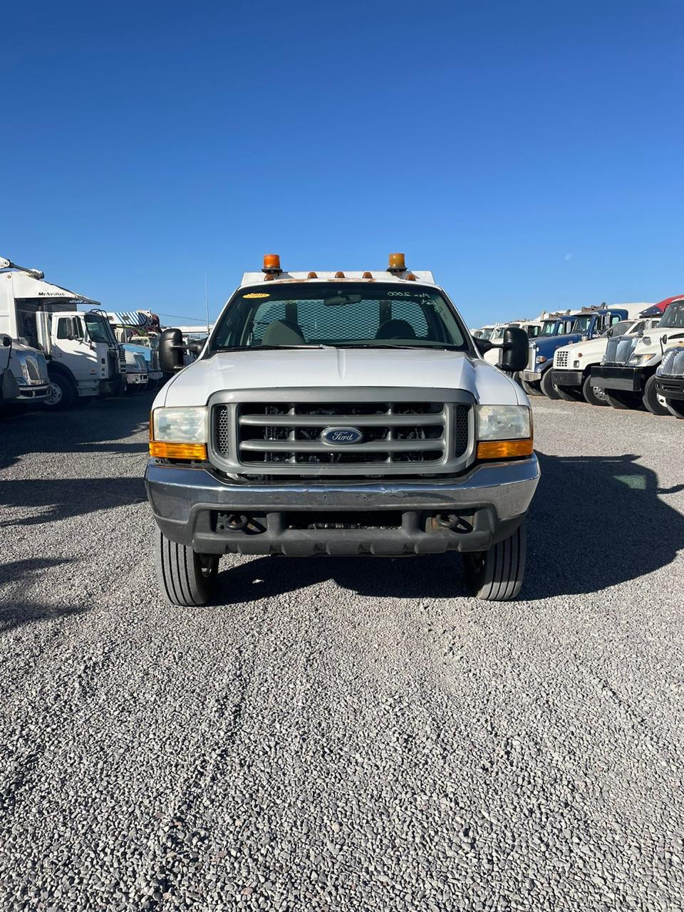 #1069 Camión Grúa Ford Motor Ford Estándar 6 Vel. 1,300lb