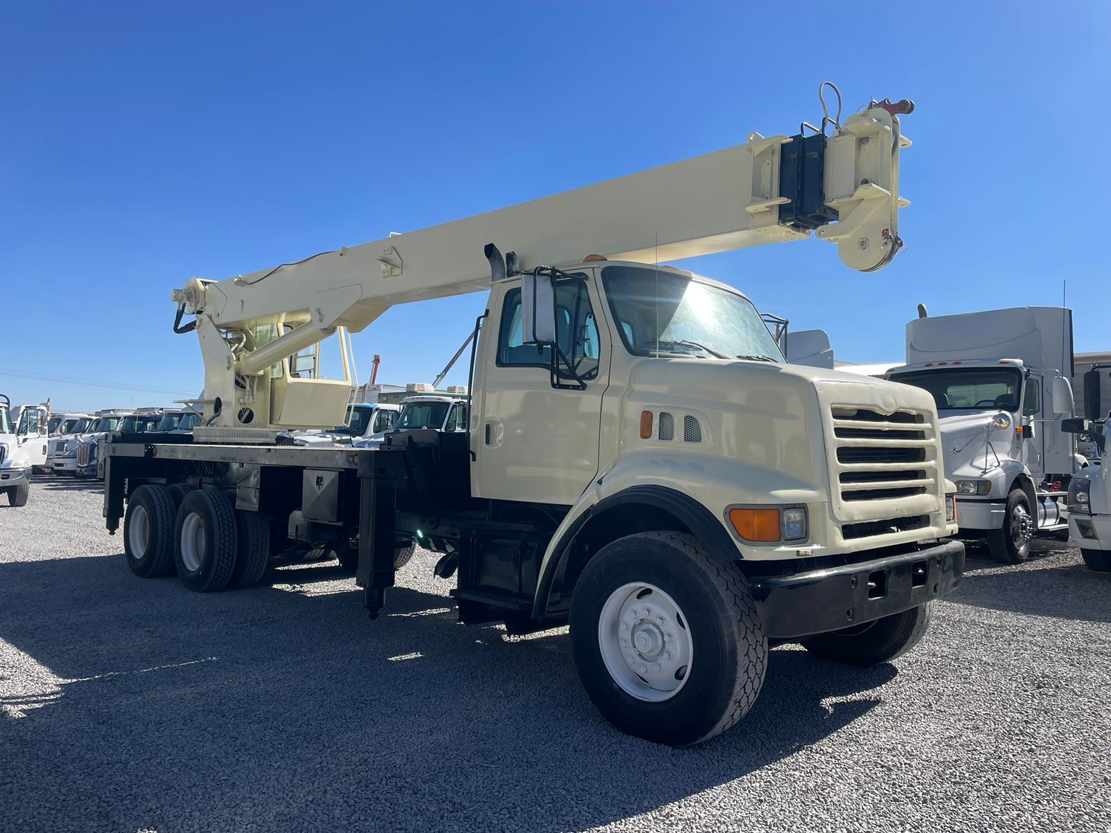 #2145 Camion Grúa Ford 1998 Motor Cummins ISM Estandar 10 Vel. 42,000lb