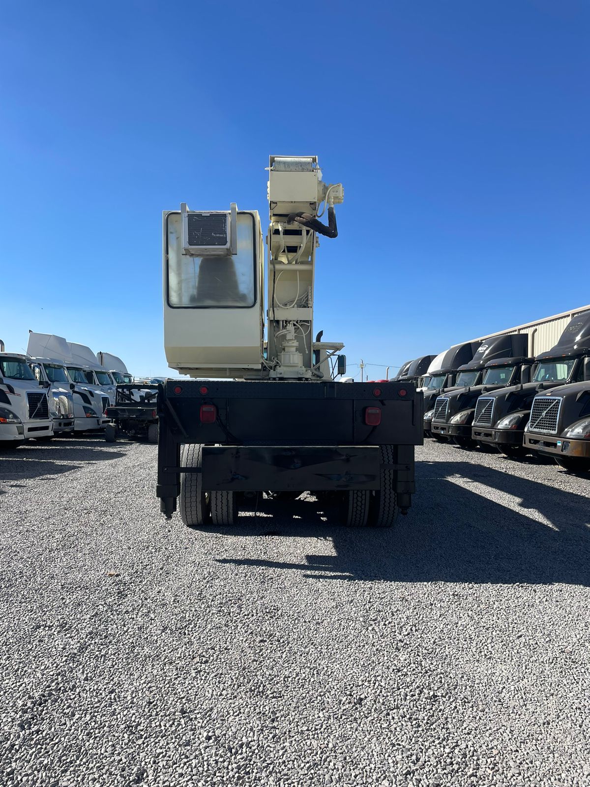 #2145 Camion Grúa Ford 1998 Motor Cummins ISM Estandar 10 Vel. 42,000lb