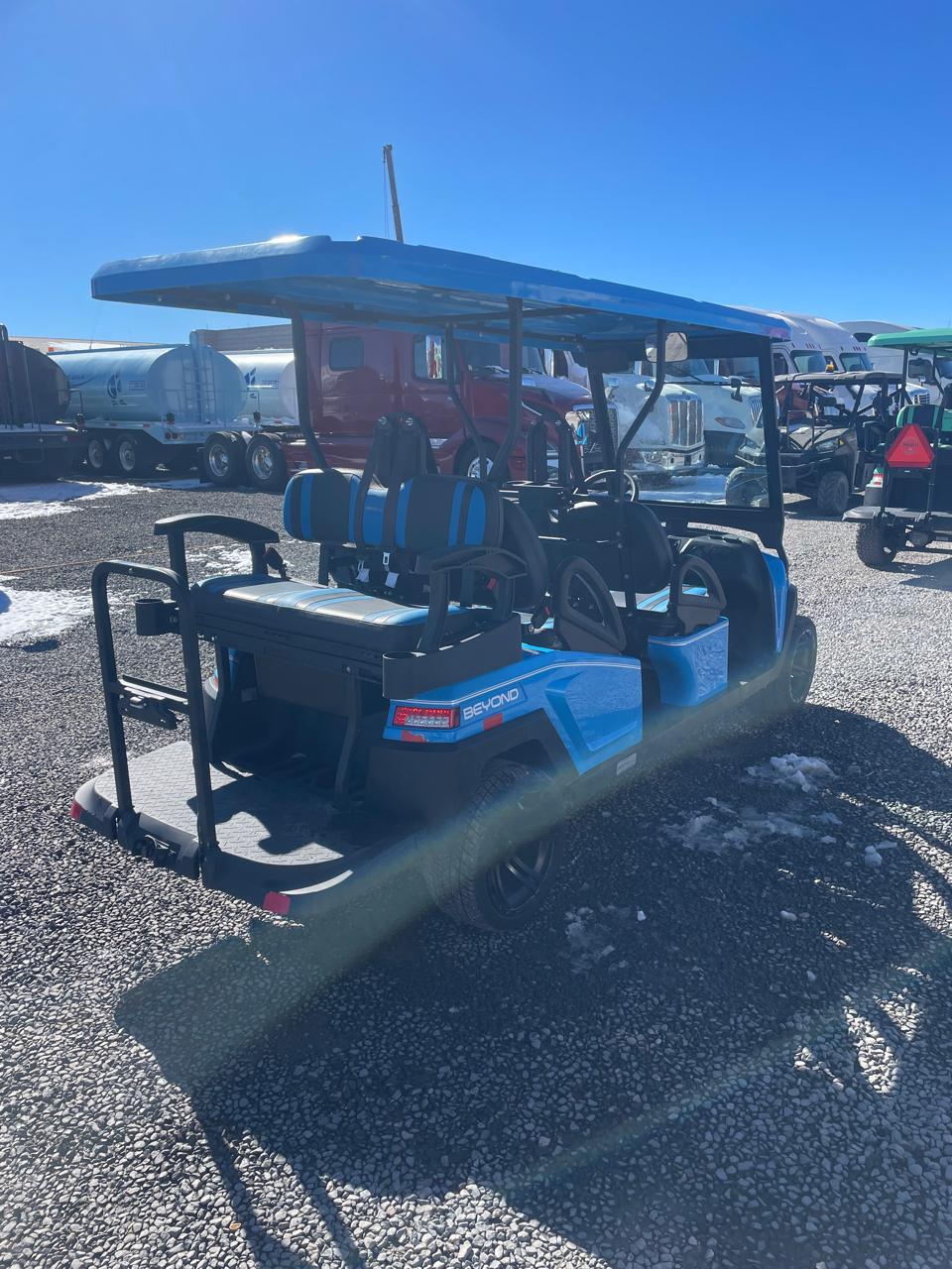 #2828-3 Carro Golf Marca Bintelli LLC Modelo Beyond Motor Electrico 2022