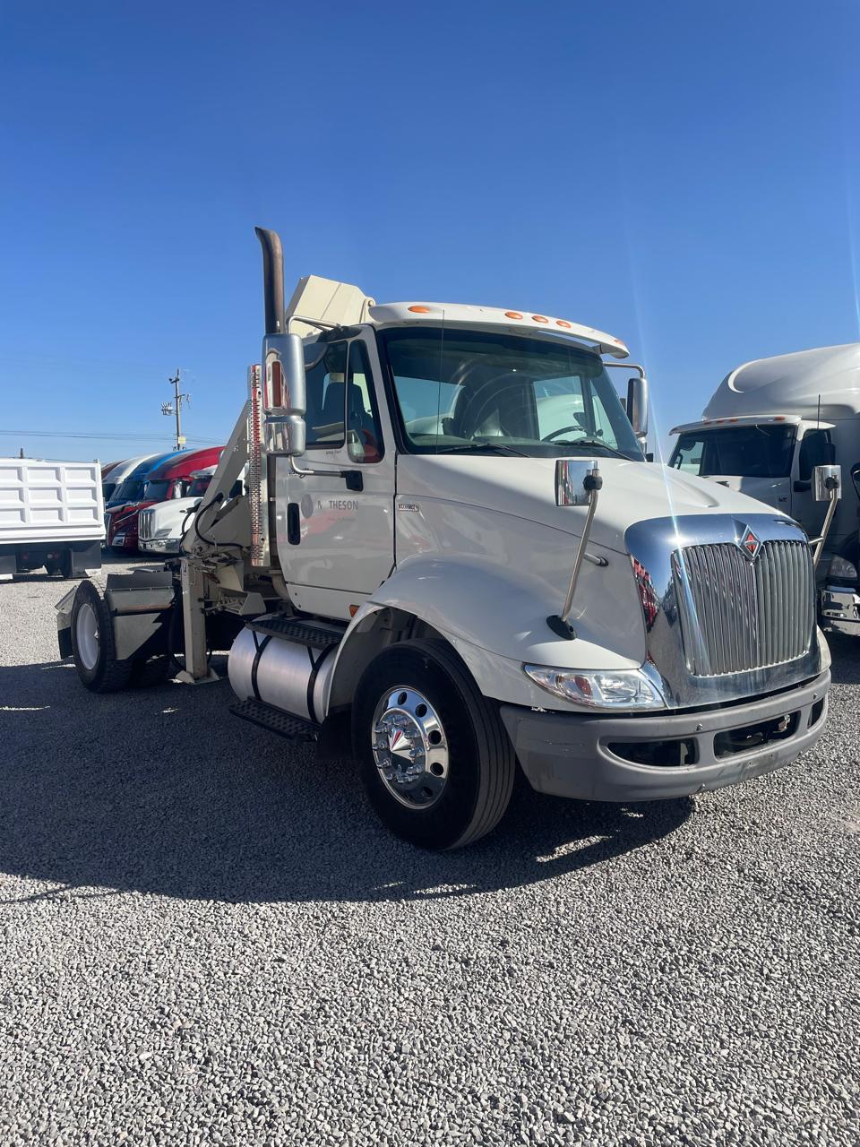 #2769 Camion Con Grua International 2011 Modelo 8600 Motor Maxxforce Automatico 1300lb
