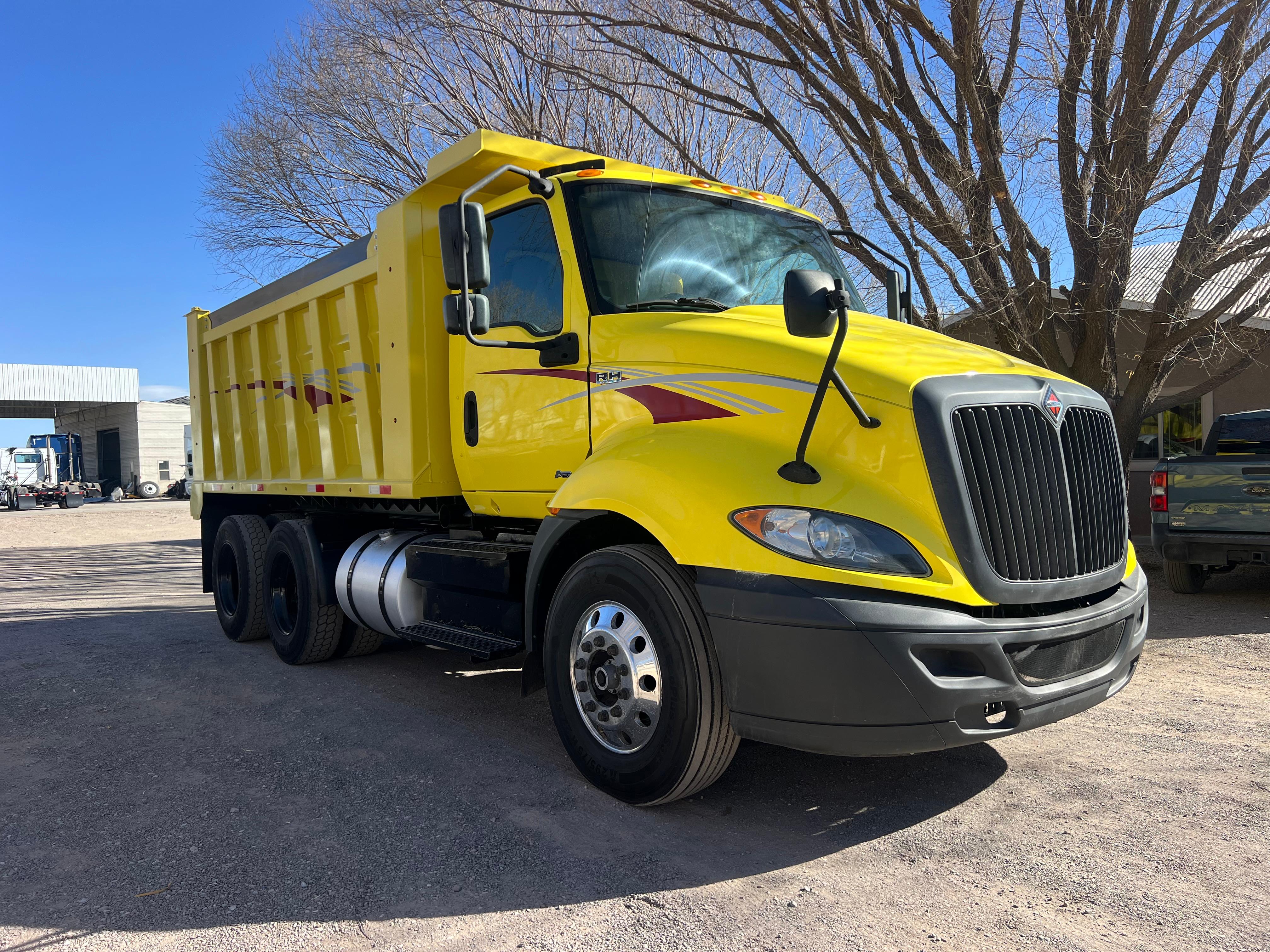#2773 Camion Volteo Dompe 14 mts International 2018 Motor Navistar Estándar 10 Vel. 42,000lb