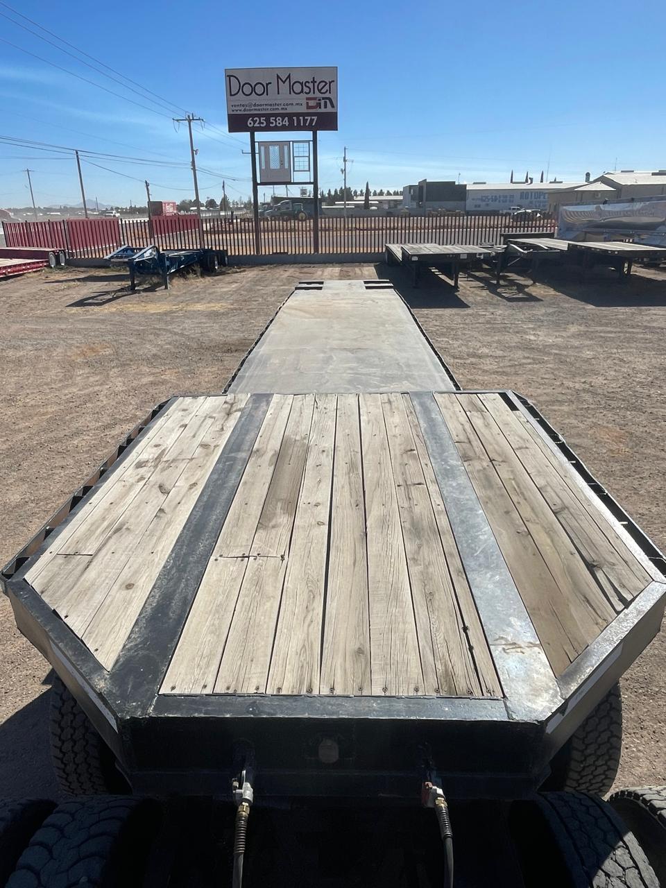 #700 Cama Baja Low boy Año 1973 Marca TSI 53’ X 8’ Suspensión de Muelles