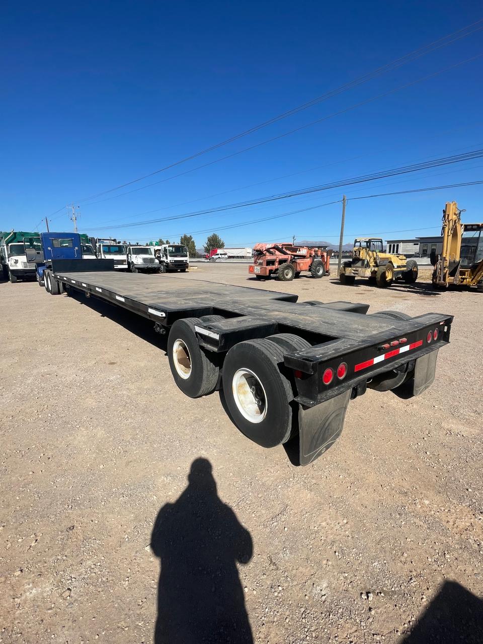 #700 Cama Baja Low boy Año 1973 Marca TSI 53’ X 8’ Suspensión de Muelles