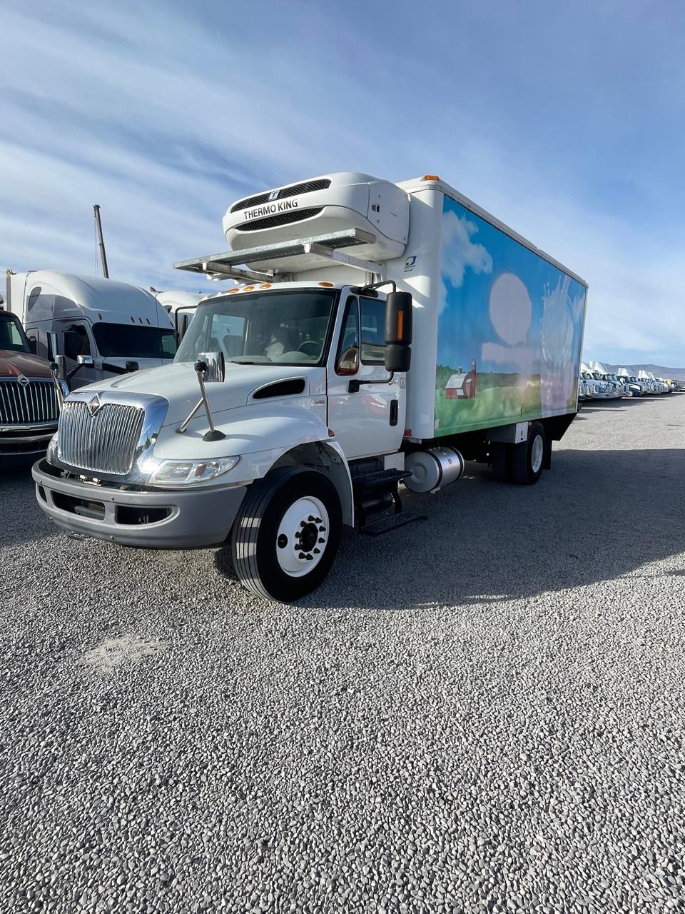 #1780 Camion con Caja Refrigerada International 2014 Modelo DuraStar 4300 Motor Maxx Force Automatico 1300lb