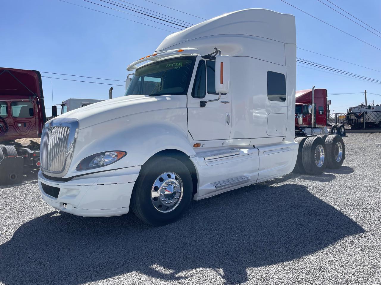 #2079 Camion International 2009 Motor Cummins ISX-450hp Estándar 10 Vel. 42,000lb Estatales