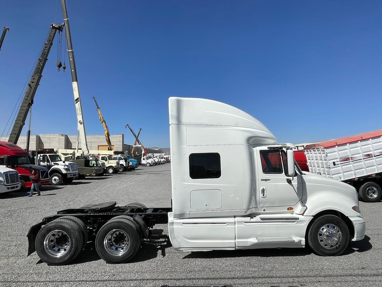 #2079 Camion International 2009 Motor Cummins ISX-450hp Estándar 10 Vel. 42,000lb Estatales