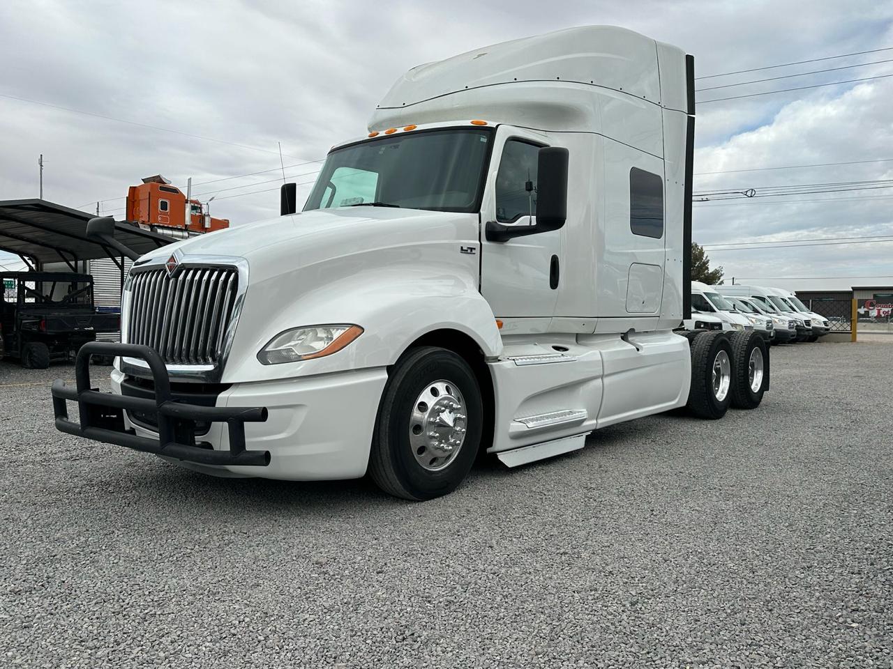 #2870 Camion International Prostar 2018 Motor Cummins ISX15-450hp Estándar 10 Vel. 42,000lb Estatales