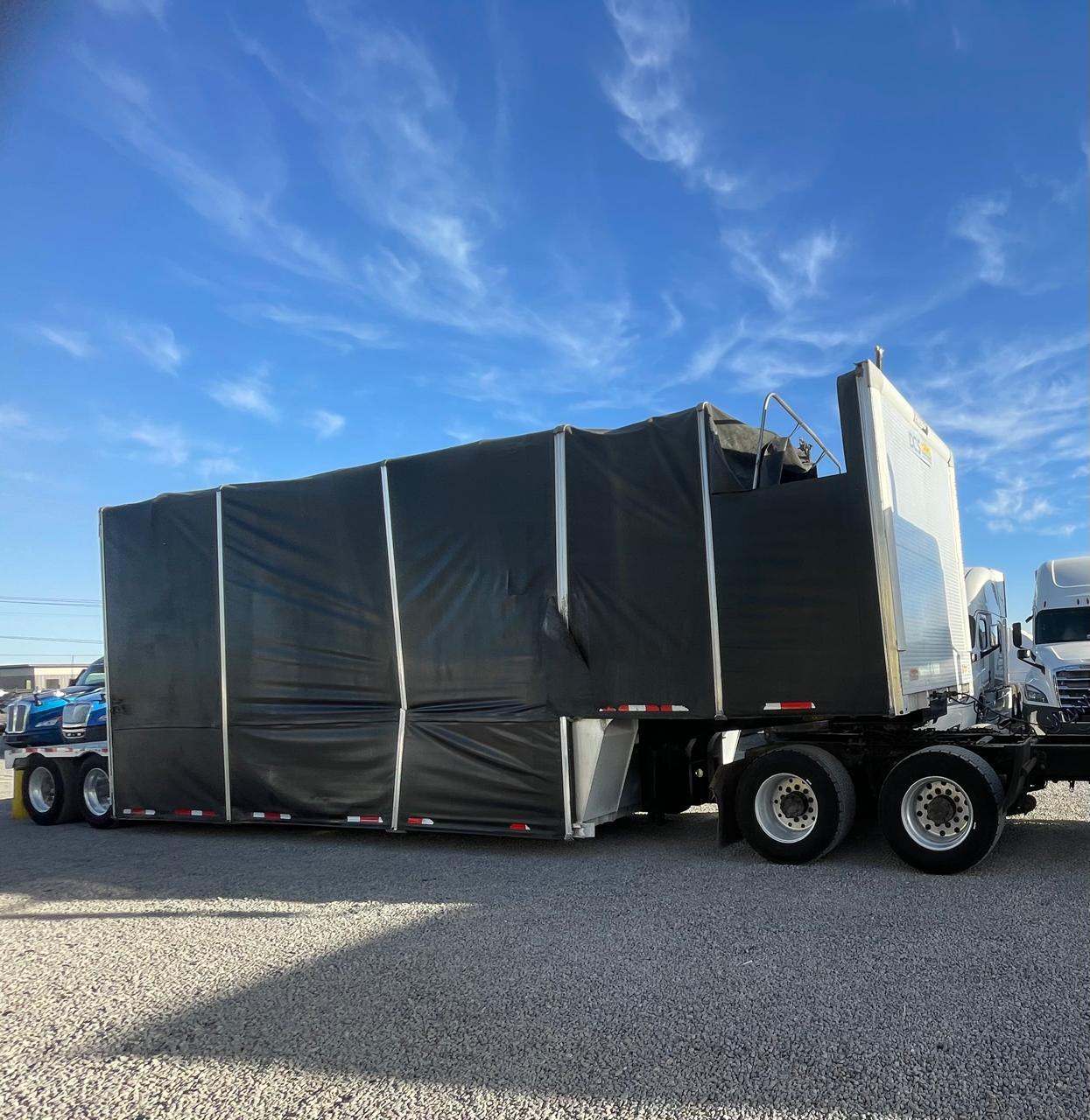 #2973 Lowboy Canalero 42' Marca Pratt Industries 2017 Suspensión Aire Ejes 2