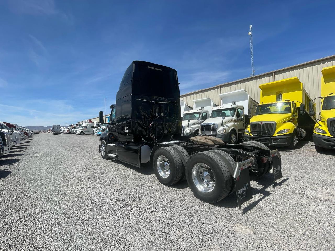 #2801 Camion International 2019 Motor Cummins X15 450hp Estándar 10 Vel. 42,000lb Placas Estatales